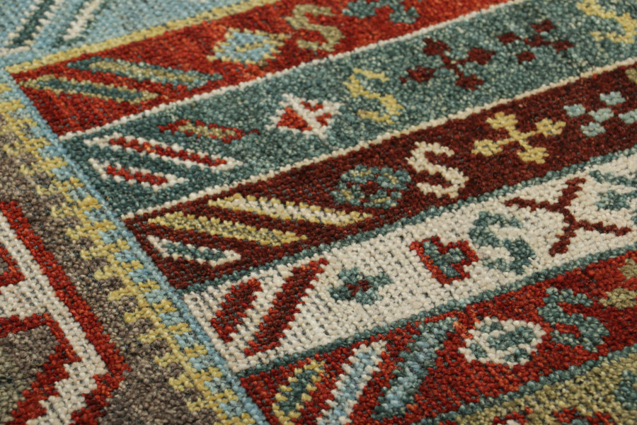 Classic Gift-Sized Geometric Rug