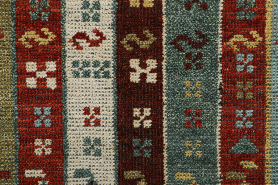 Classic Gift-Sized Geometric Rug