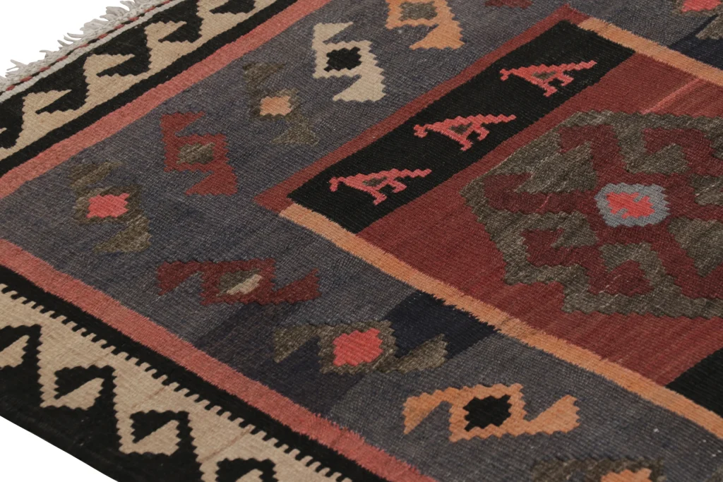 Vintage Zanjan Medallion Kilim
