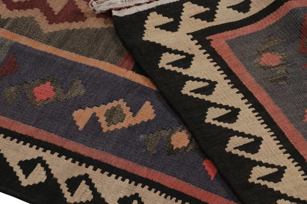 Vintage Zanjan Medallion Kilim