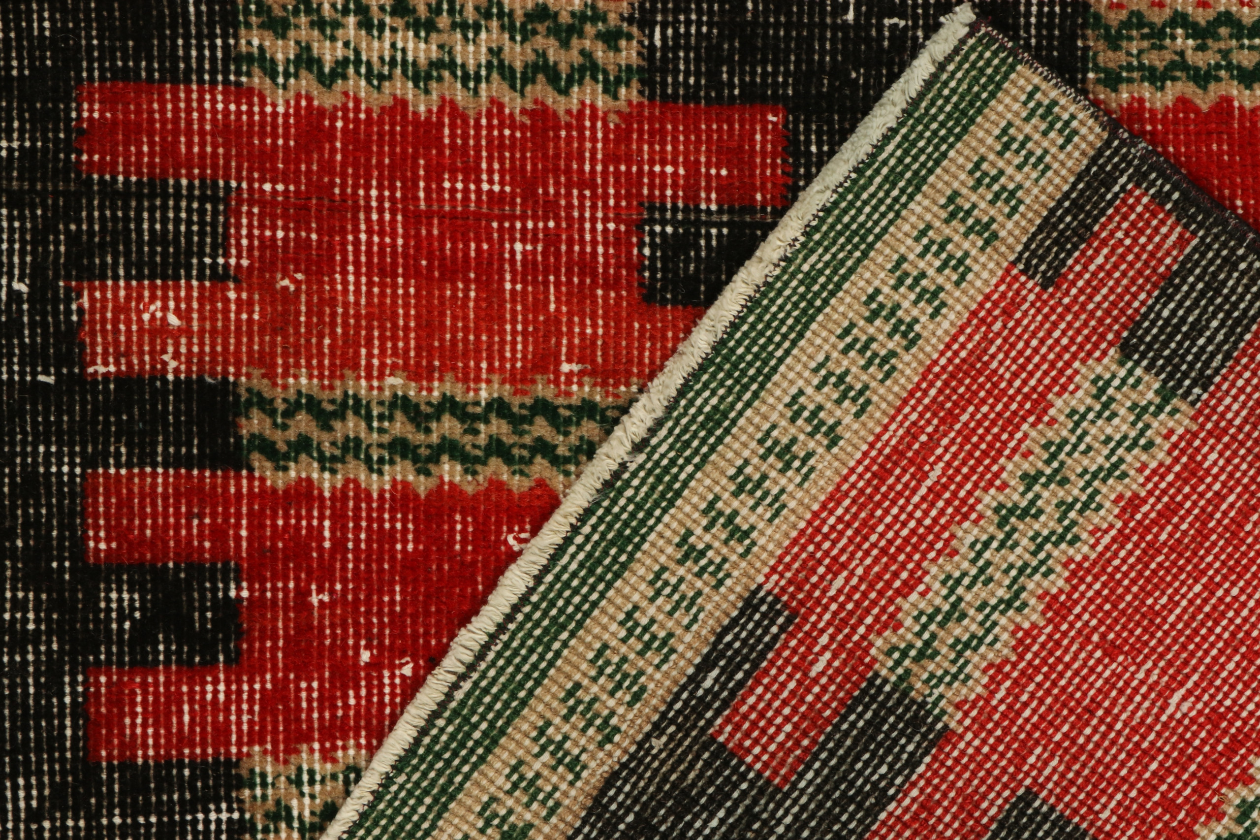 Zeki Müren Rug
