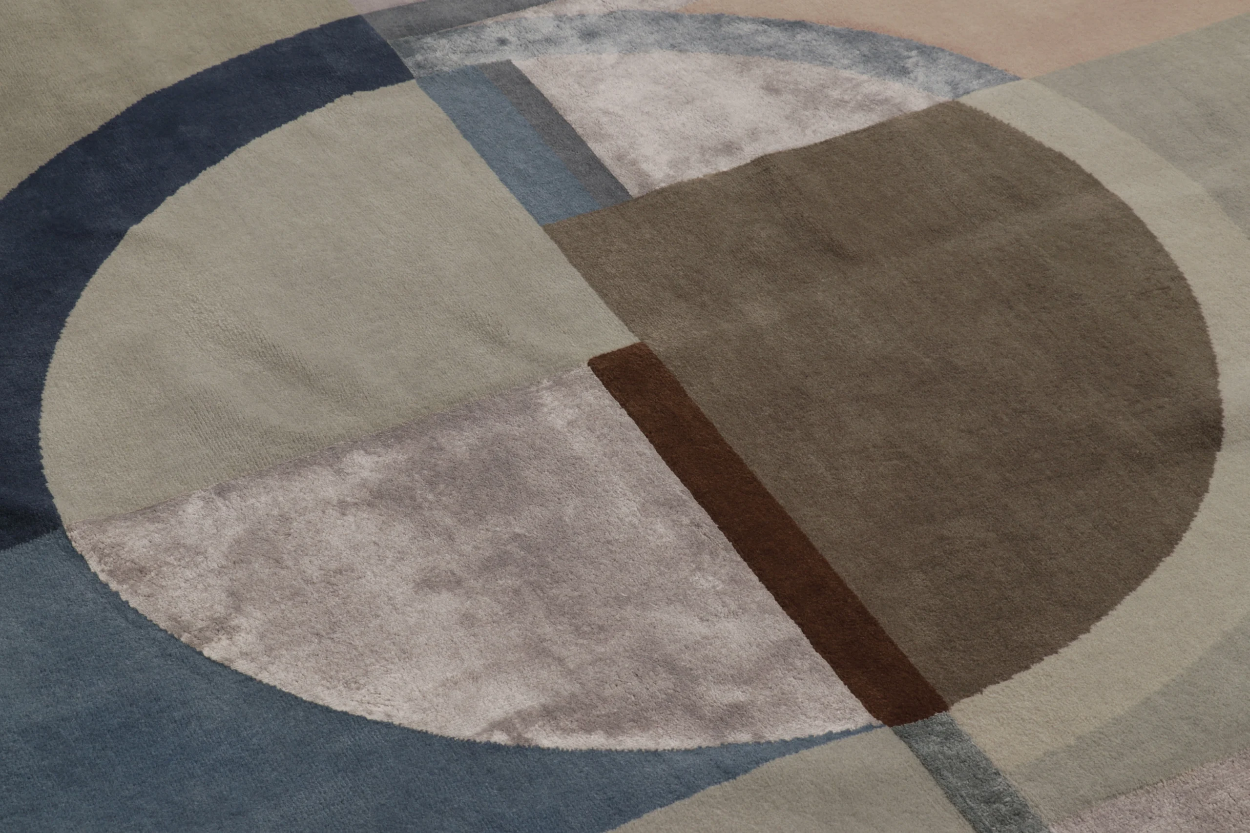 Modern Abstract Rug