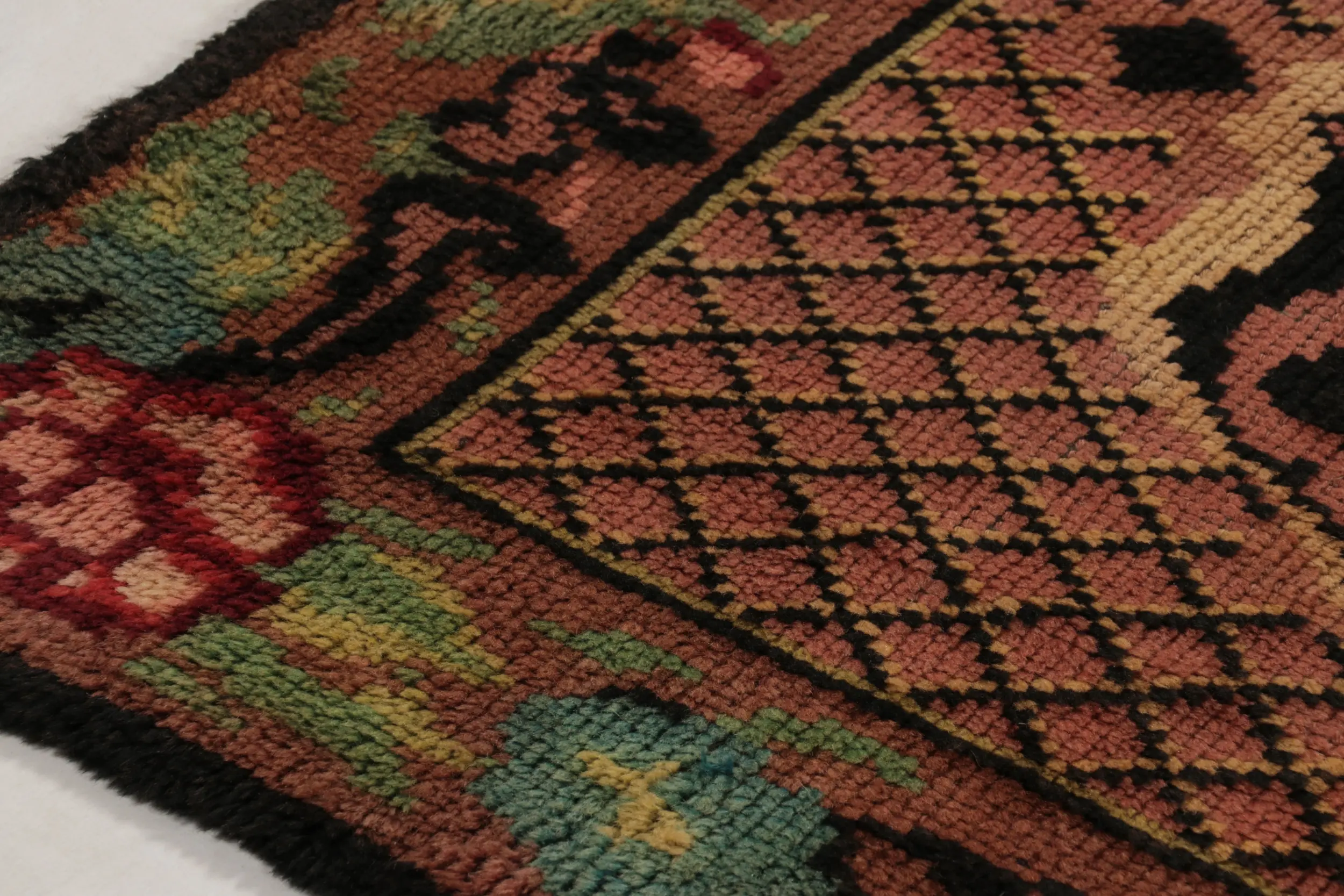 Vintage Tulu Floral Medallion Rug