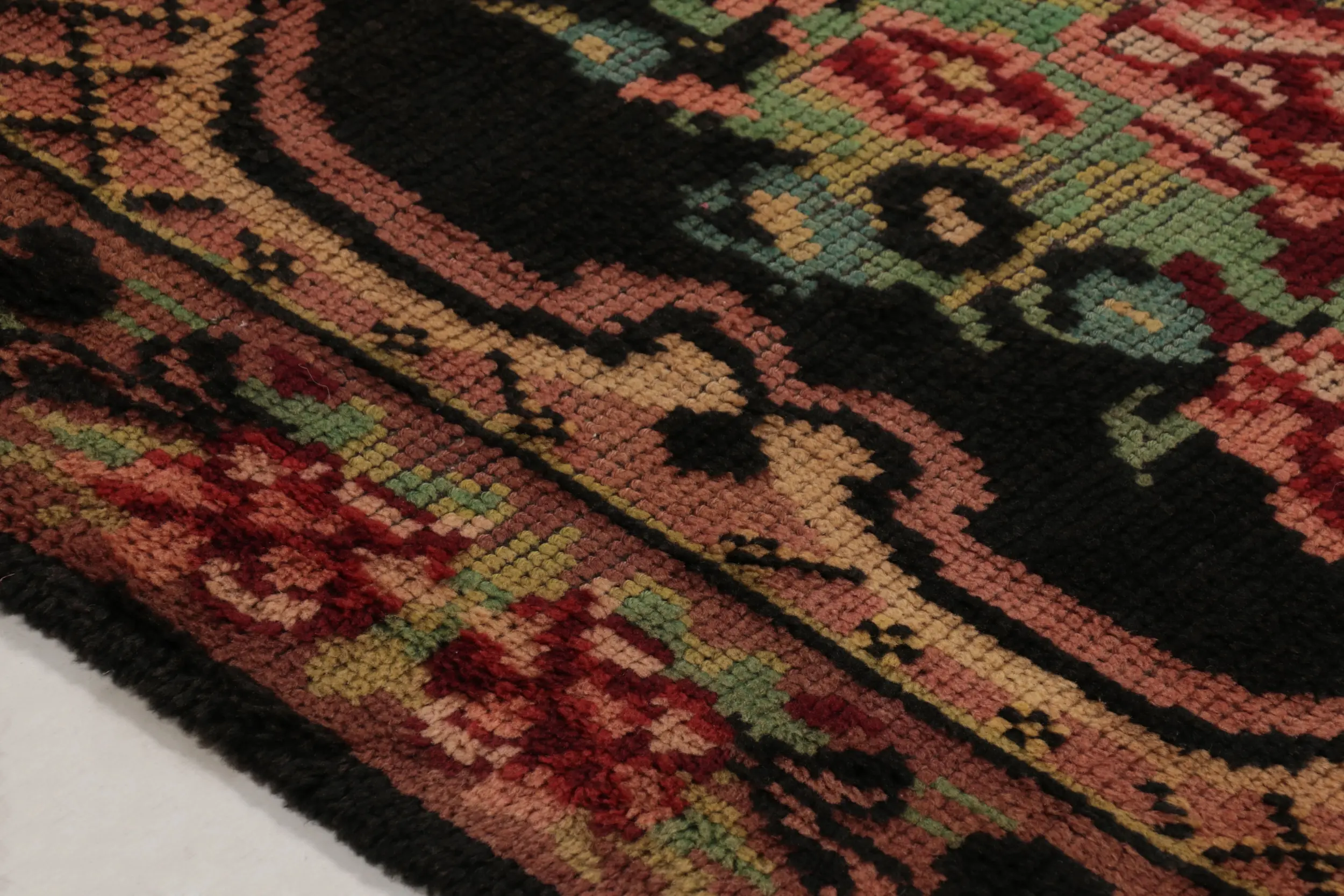 Vintage Tulu Floral Medallion Rug