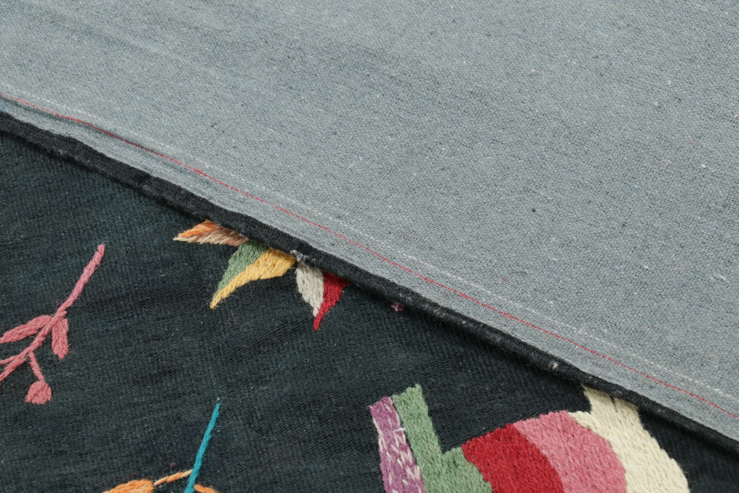 Modern Classic Suzani Kilim
