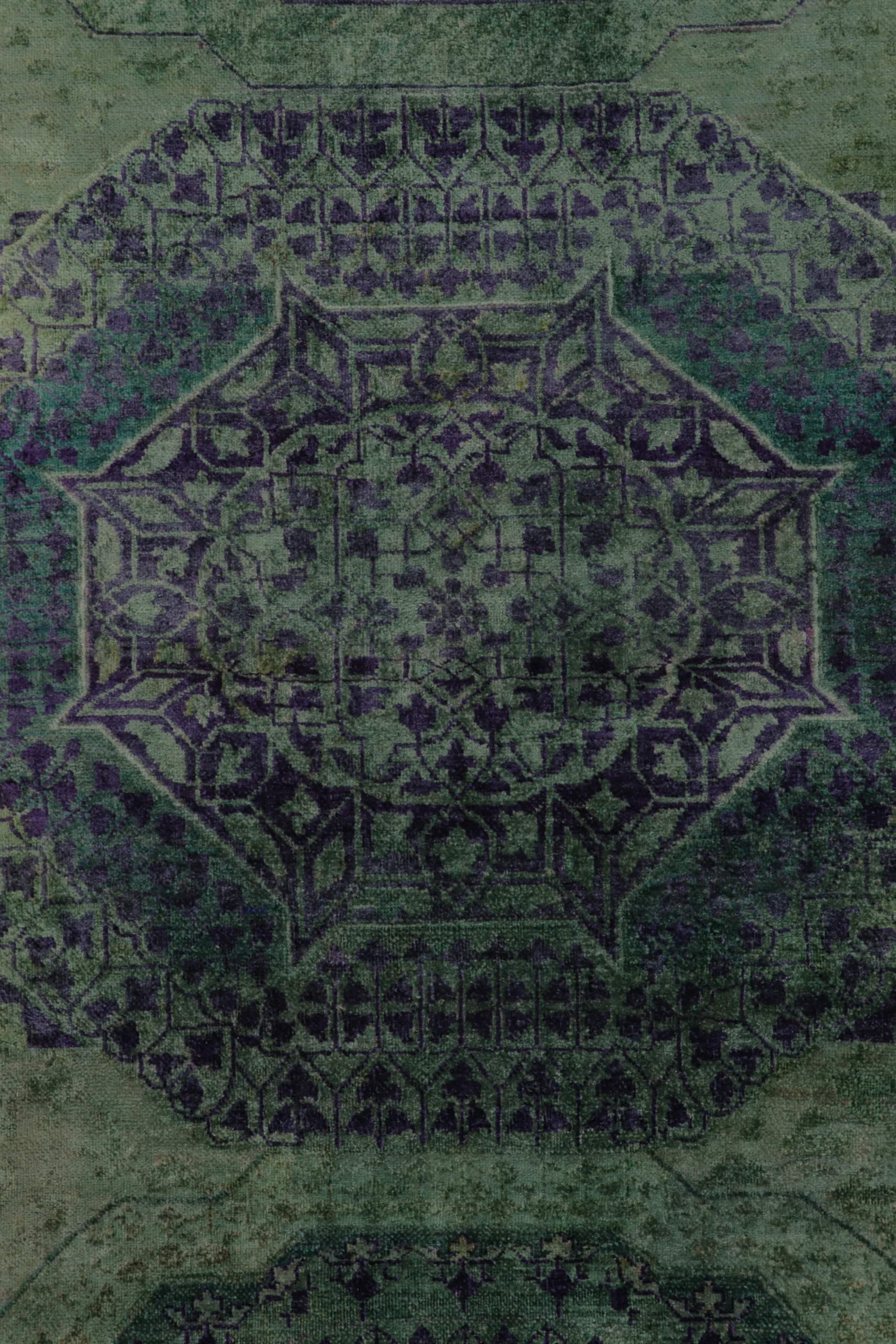 Alt Text: Modern Abstract Geometric Rug