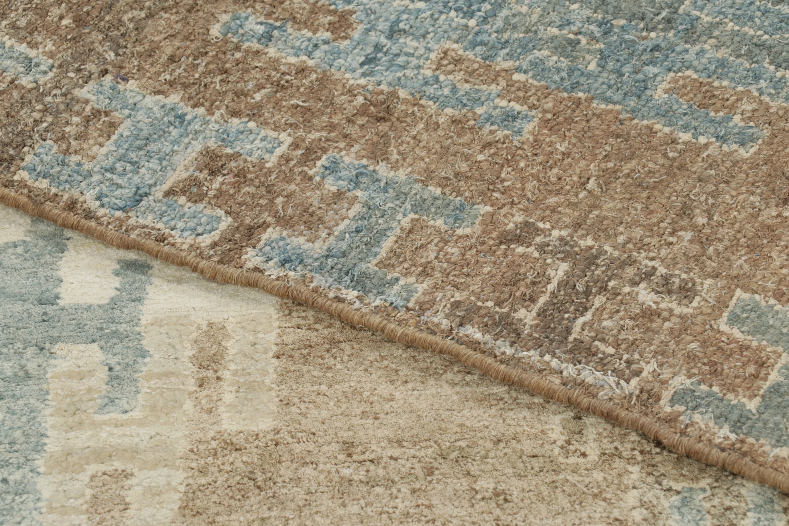 Modern Classic Medallion Pattern