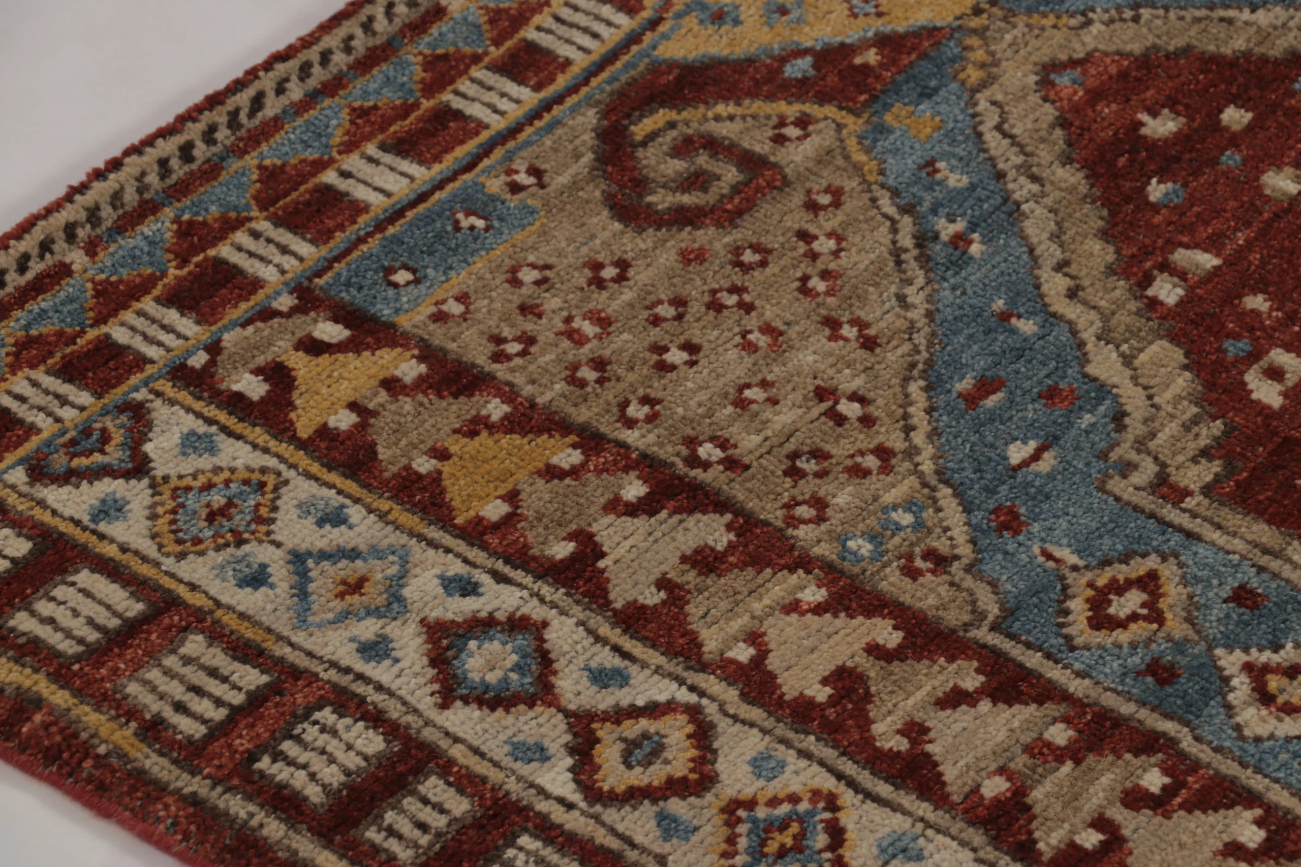Classic Burano Ghiordes Inspired Rug