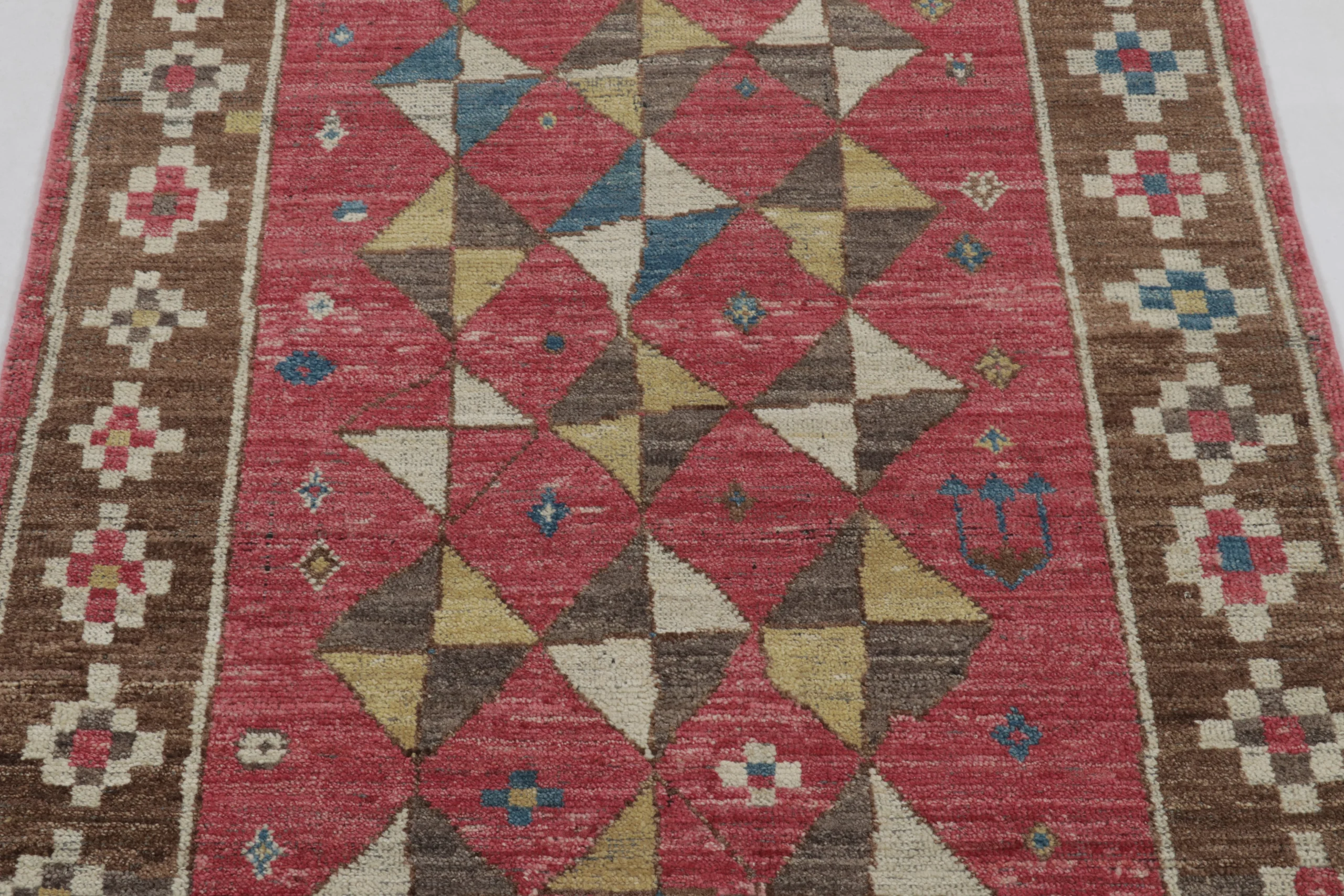 Burano Geometric Runner