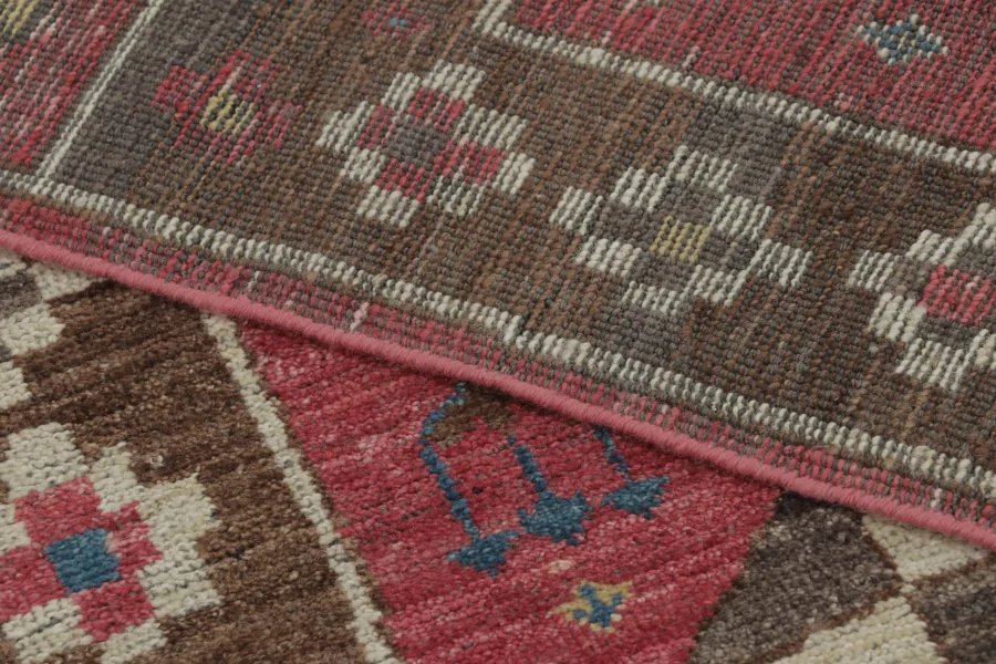 Burano Geometric Runner