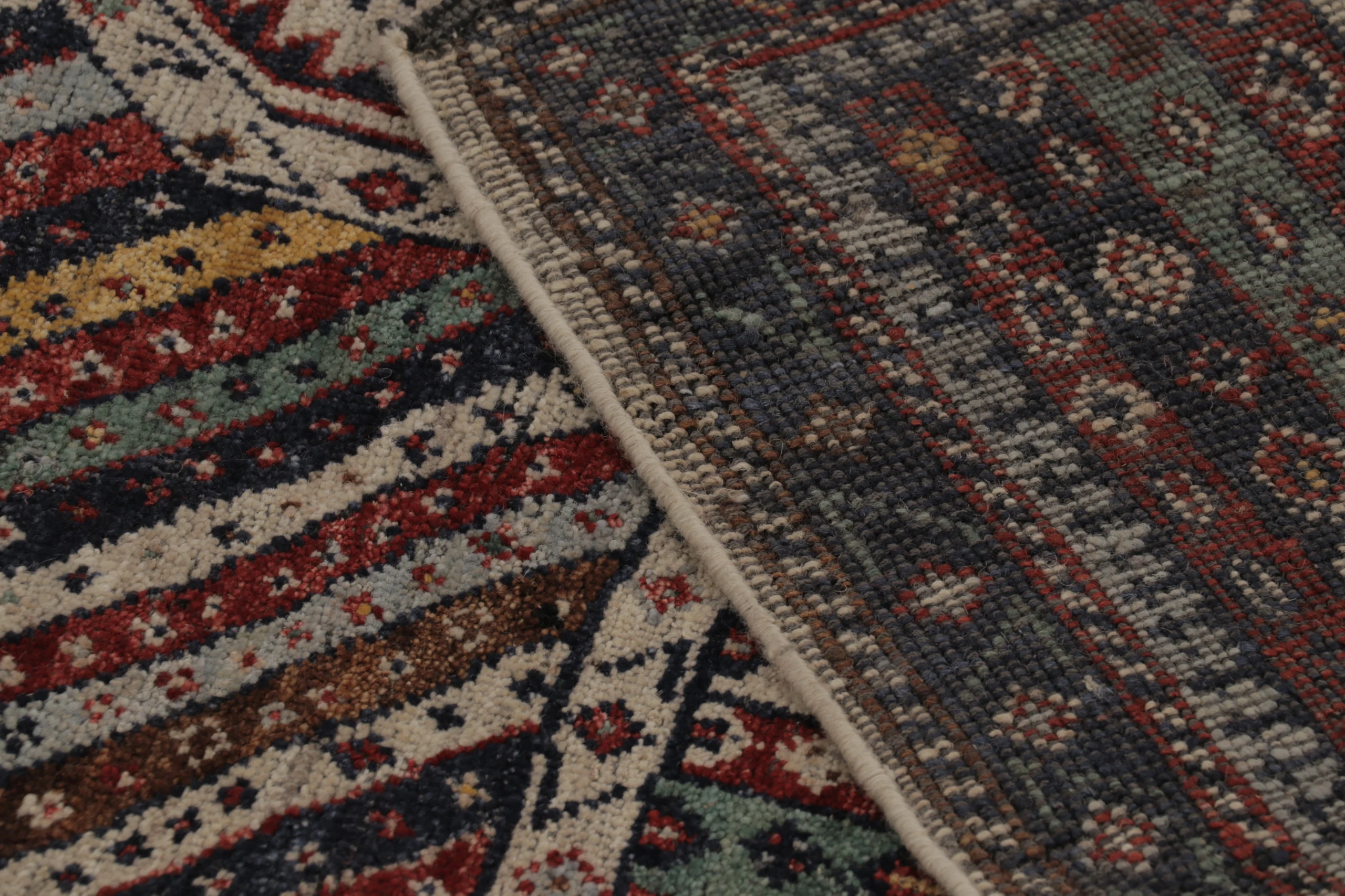 Classic Burano Ghiordes Inspired Rug