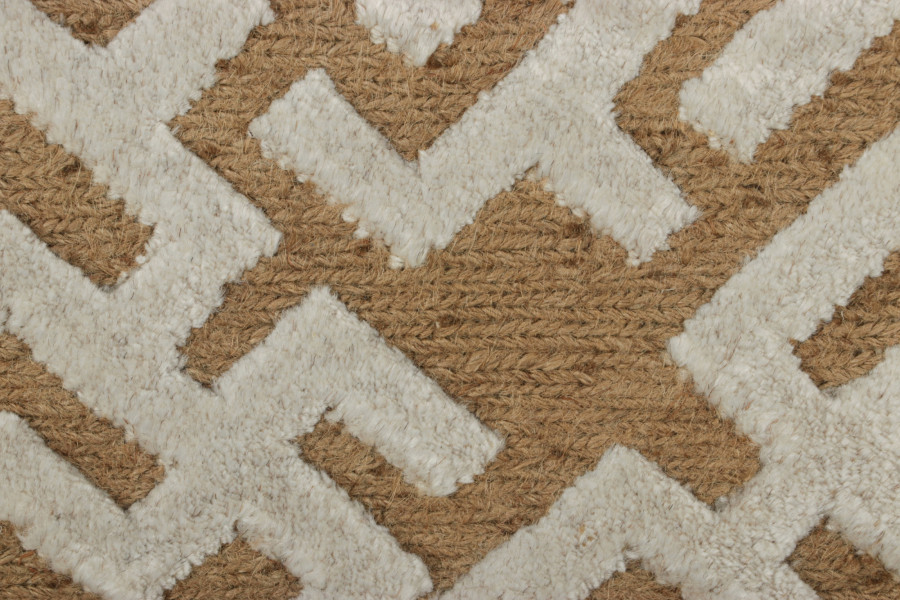 5023643 HANDKNOTTED 3