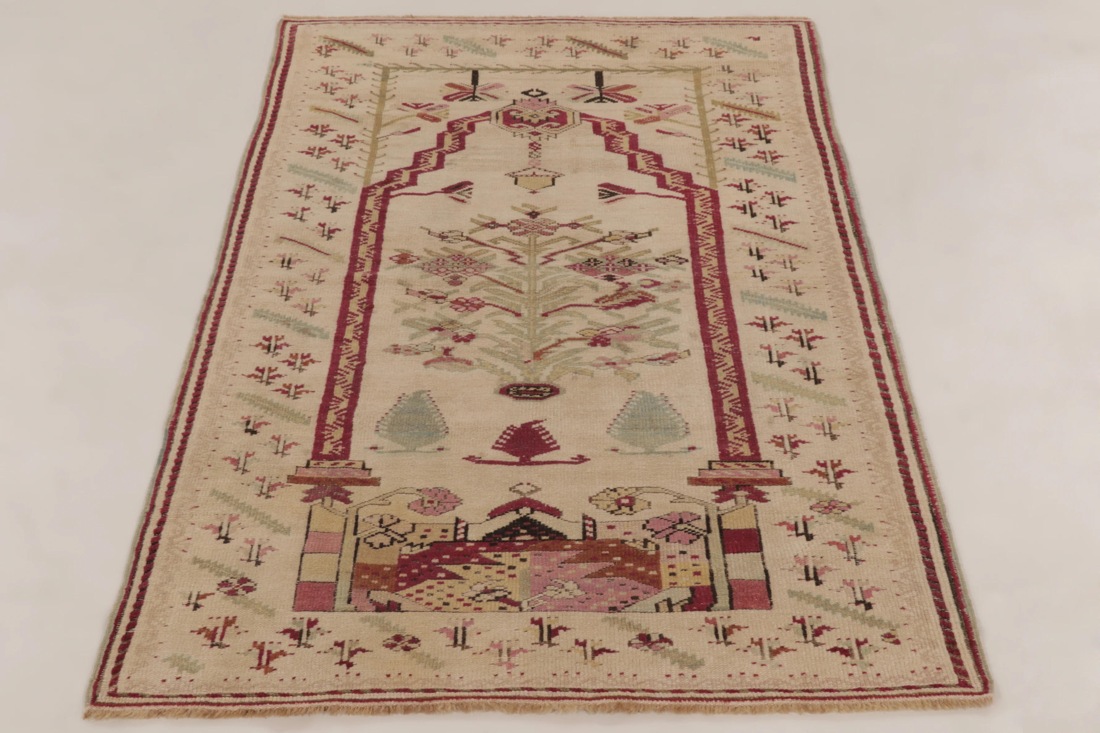 Antique Turkish Ghiordes Rug