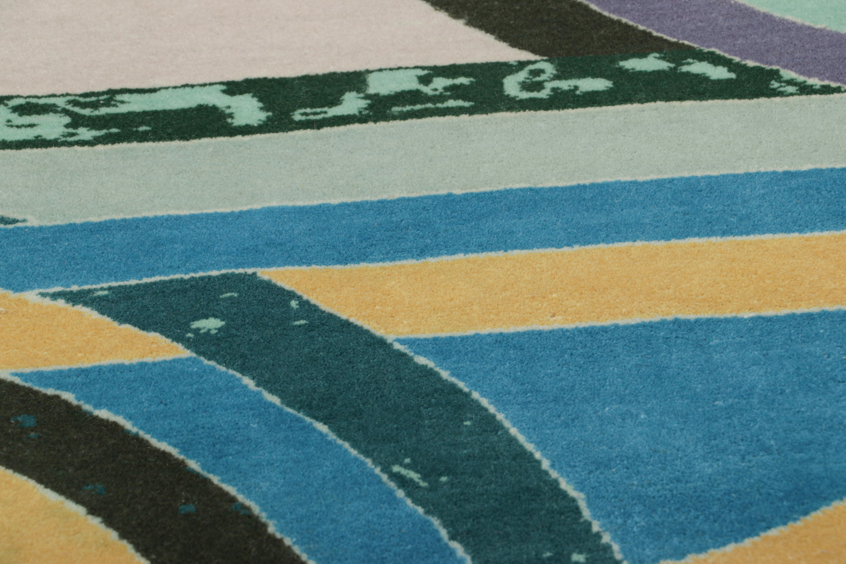 Modern Gift-Sized Circle Rug
