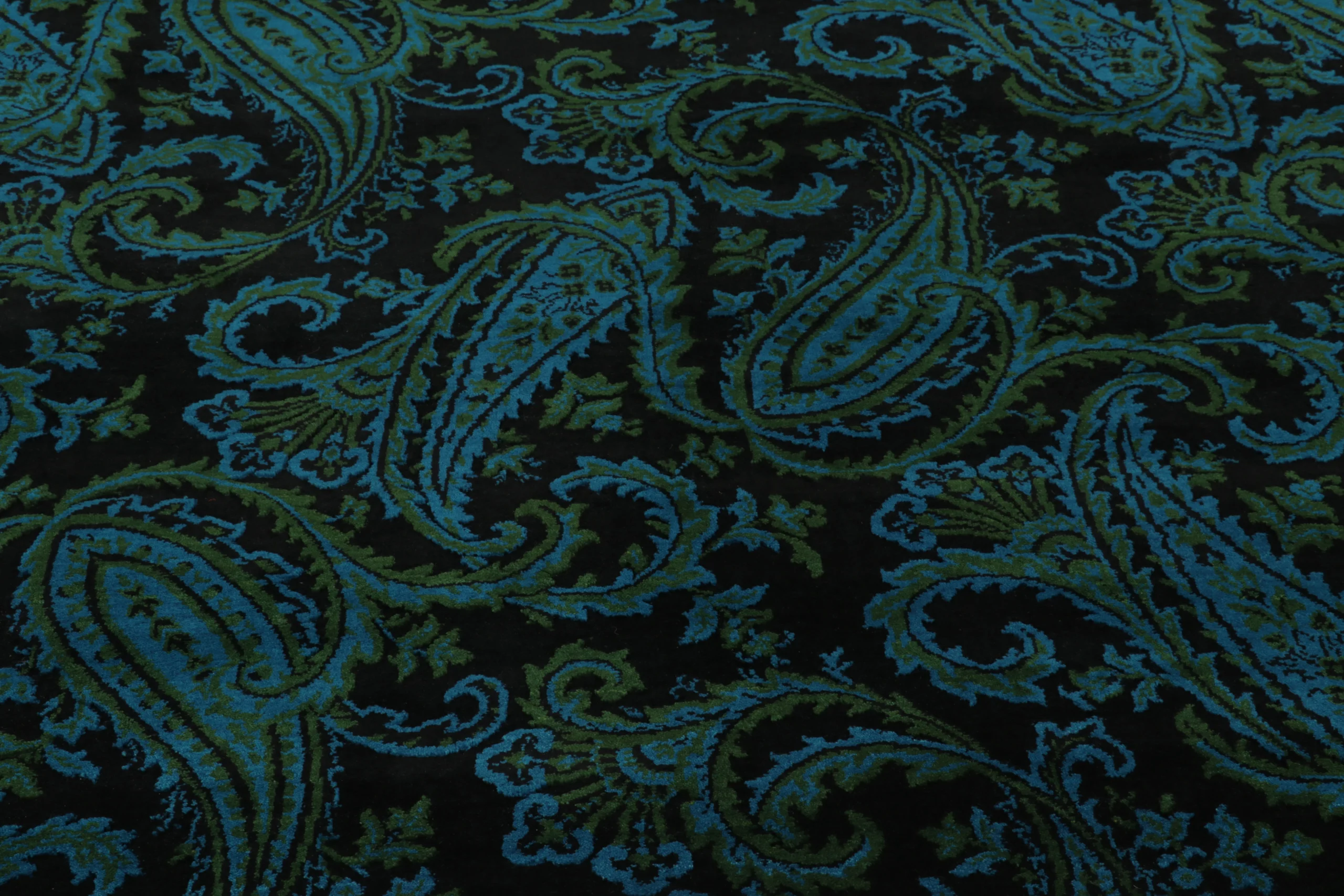 Modern Paisley Floral Rug
