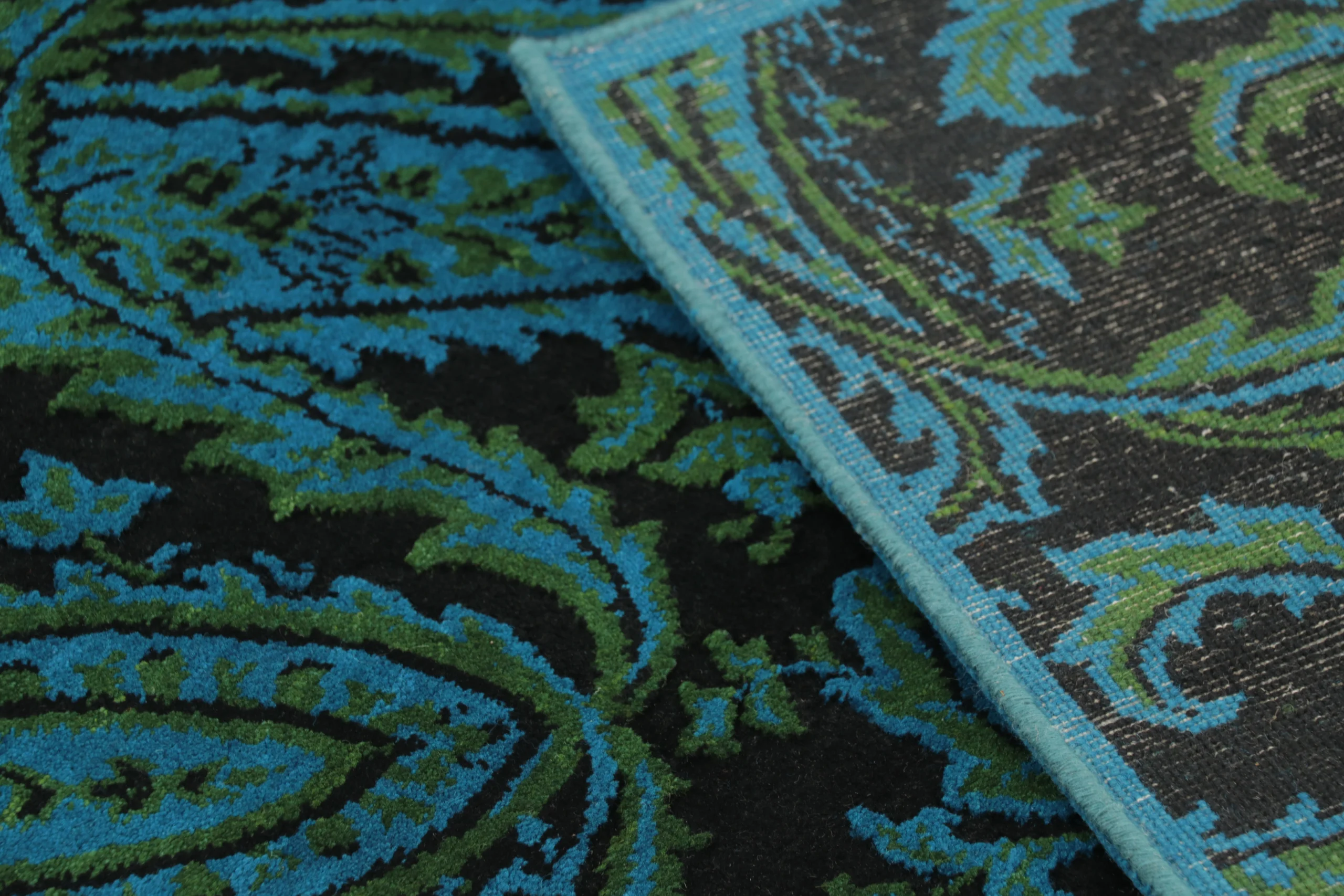 Modern Paisley Floral Rug