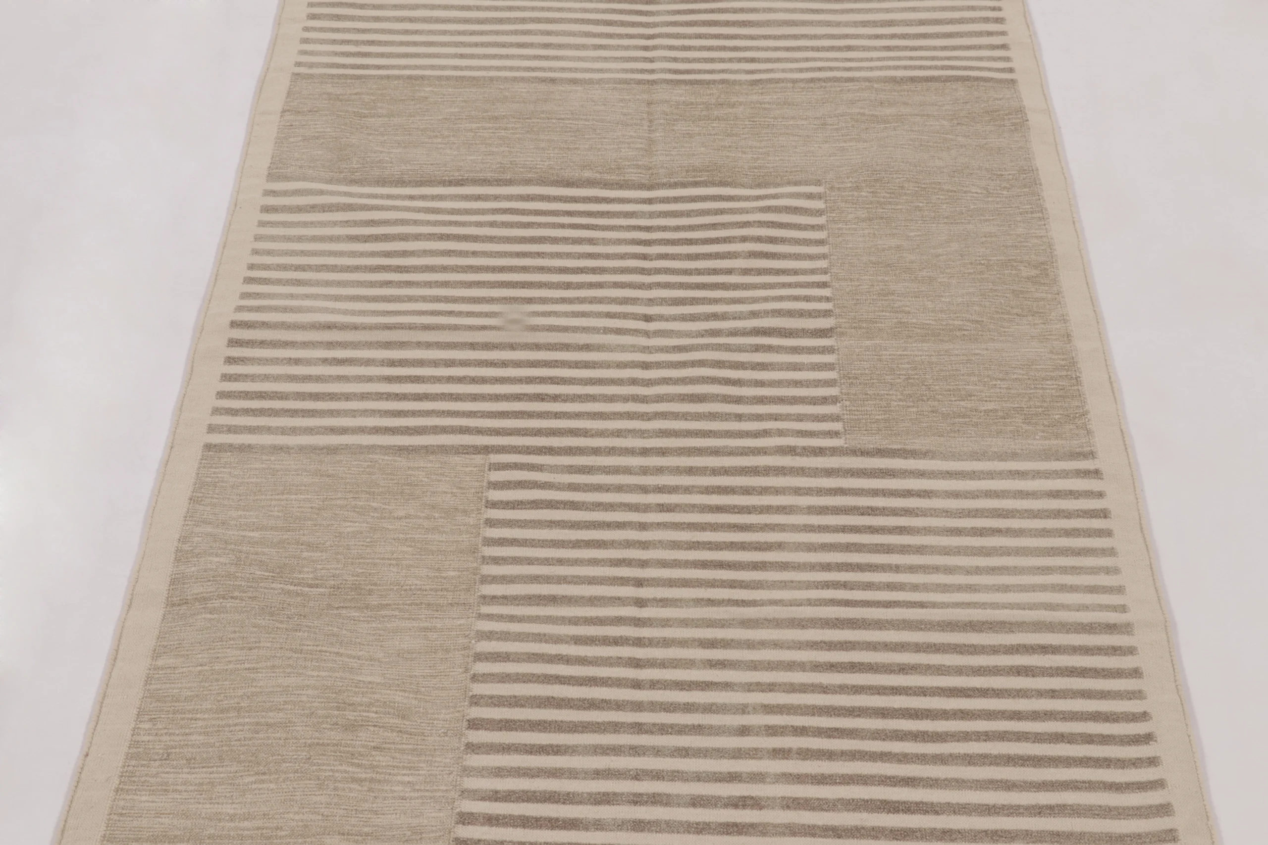 Contemporary Dhurrie Flatweave Rug