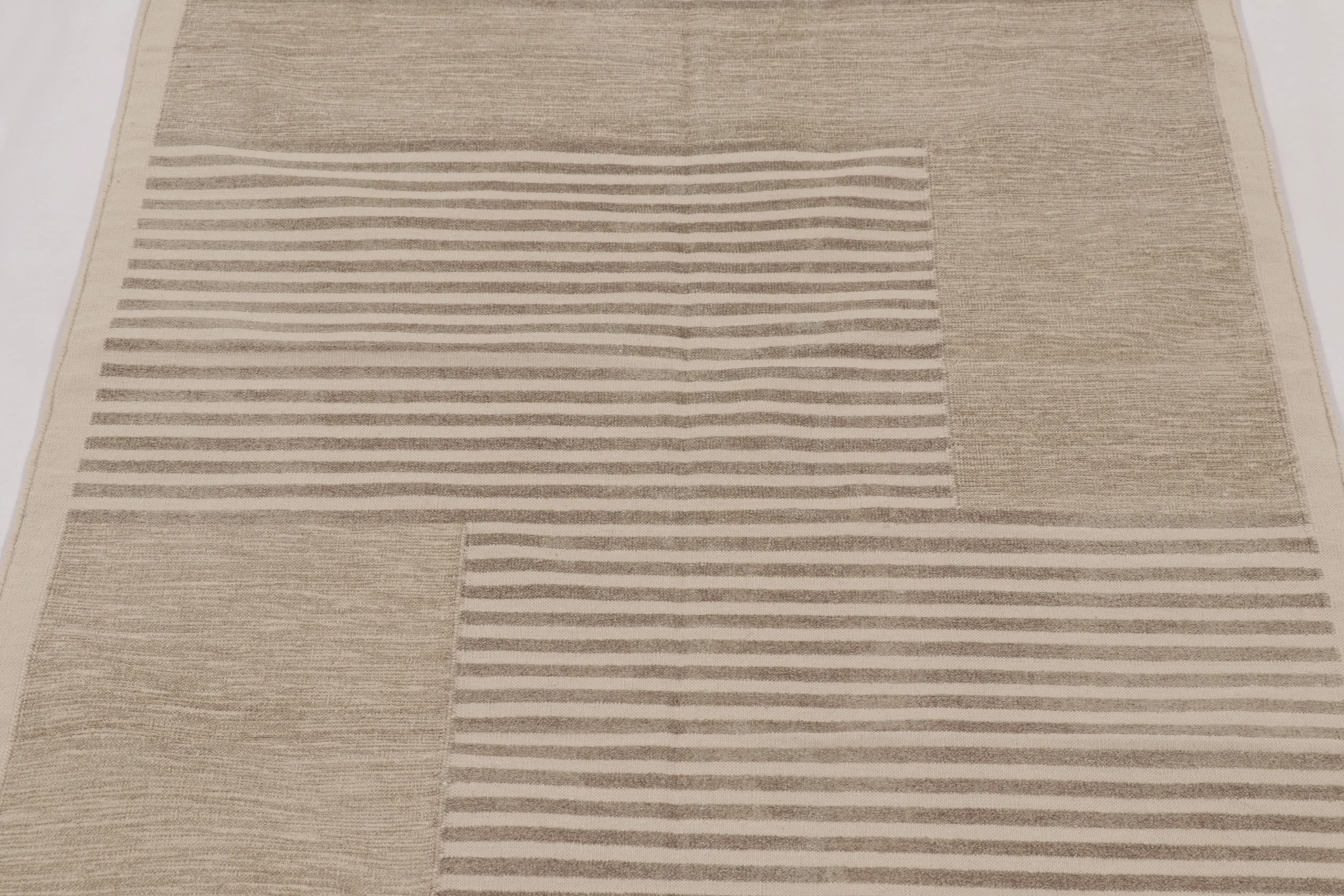 Contemporary Dhurrie Flatweave Rug