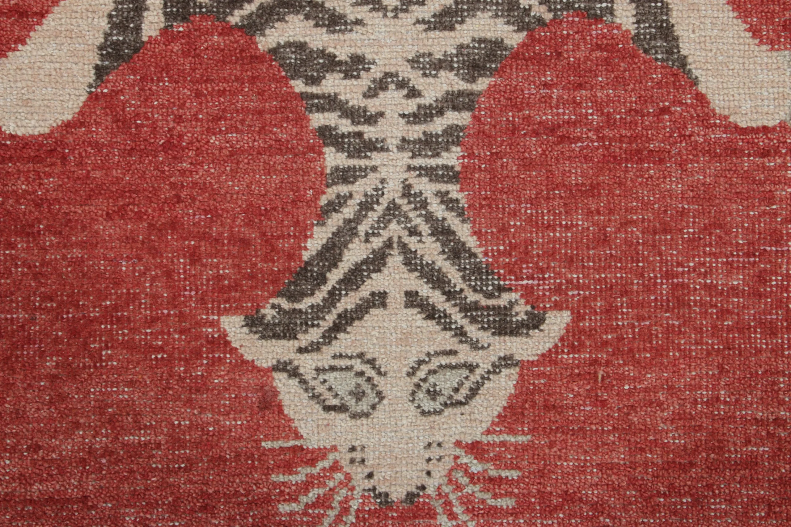 Modern Distressed Tiger Runner Rug