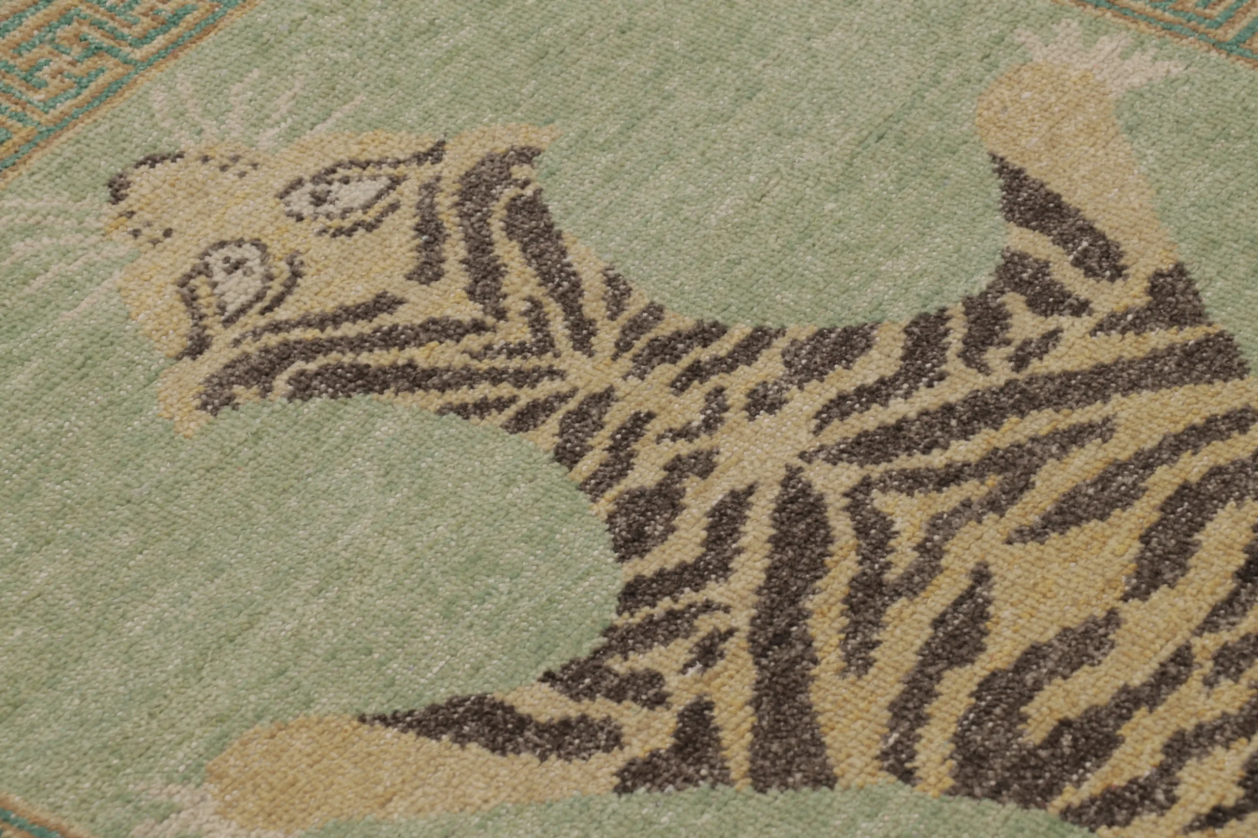 Modern Distressed Tiger Runner Rug