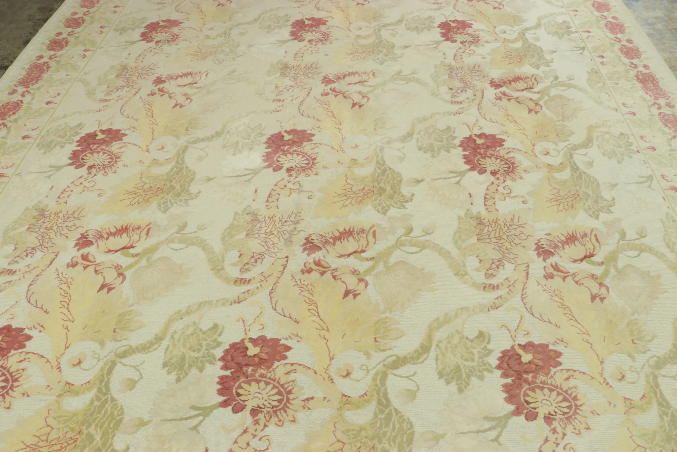 Modern Floral Rug