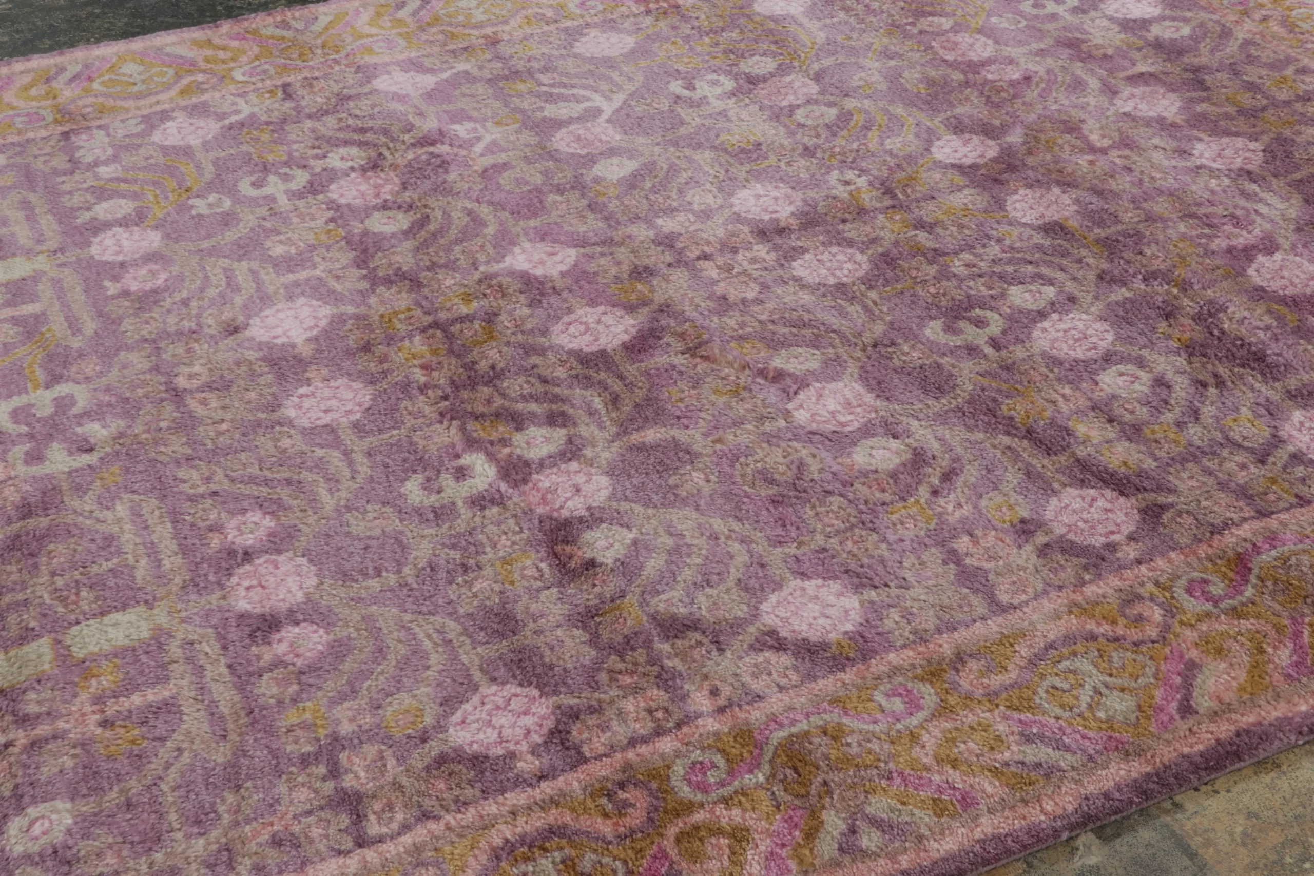Classic Floral Medallion Rug
