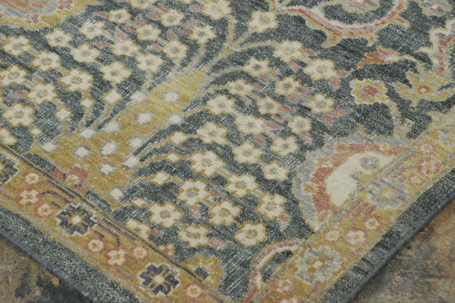 Rug & Kilim’s Persian Inspired Rug
