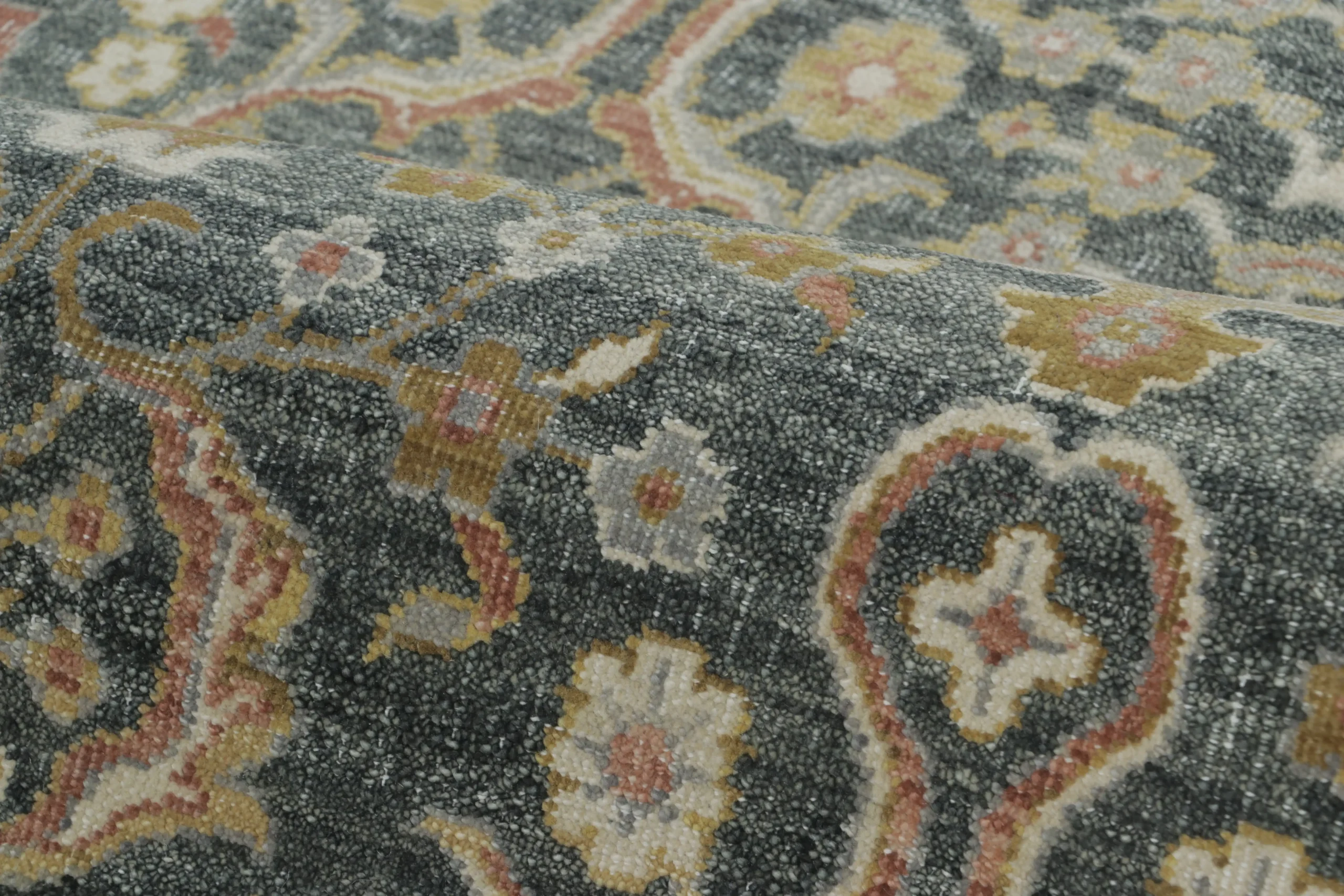 Rug & Kilim’s Persian Inspired Rug