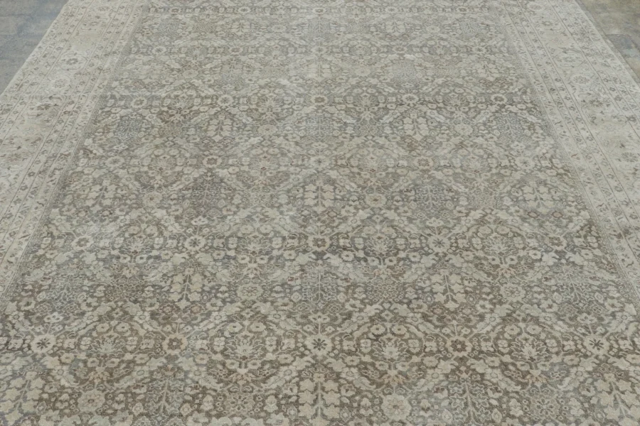 Rug & Kilim’s Persian Inspired Rug
