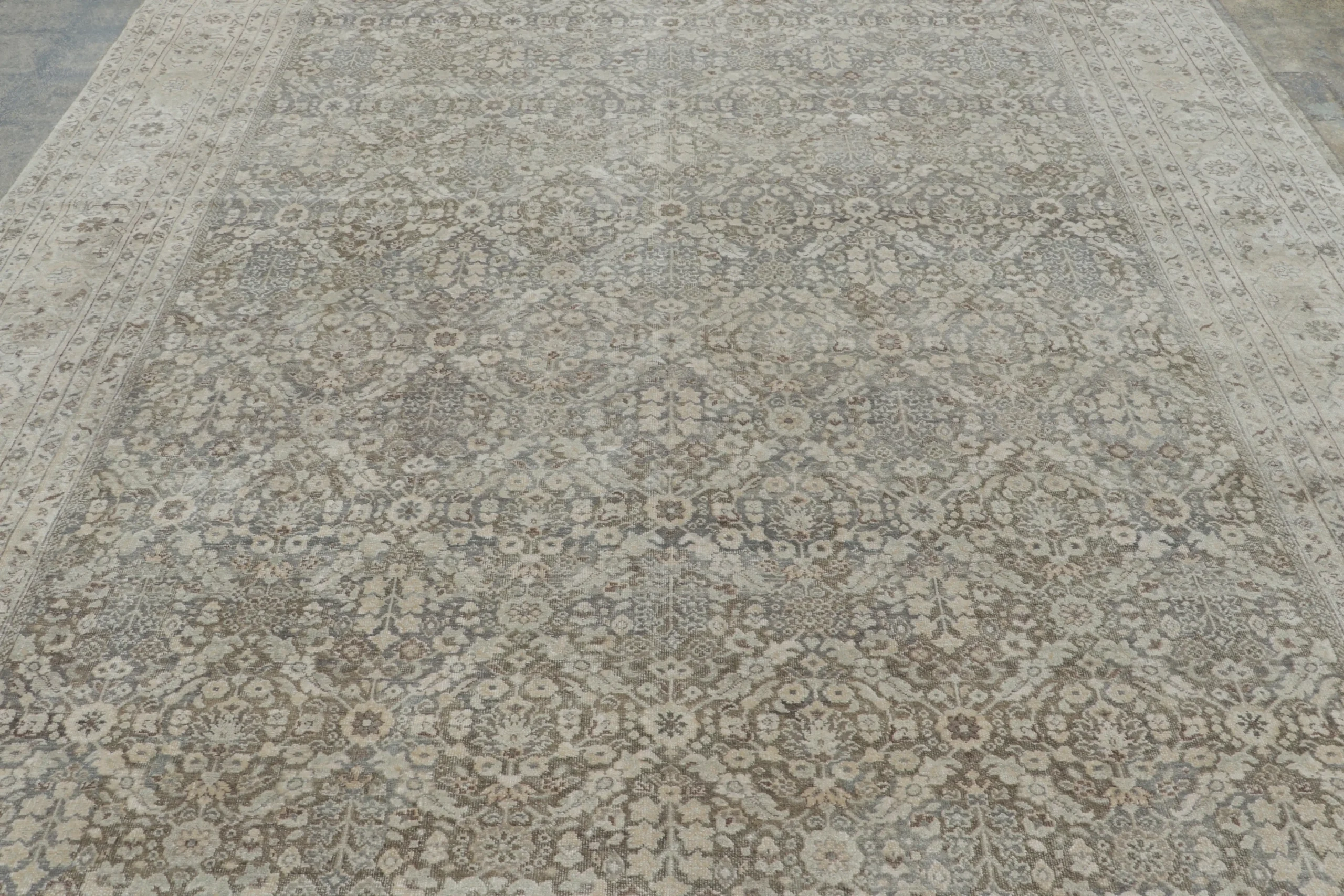Rug & Kilim’s Persian Inspired Rug