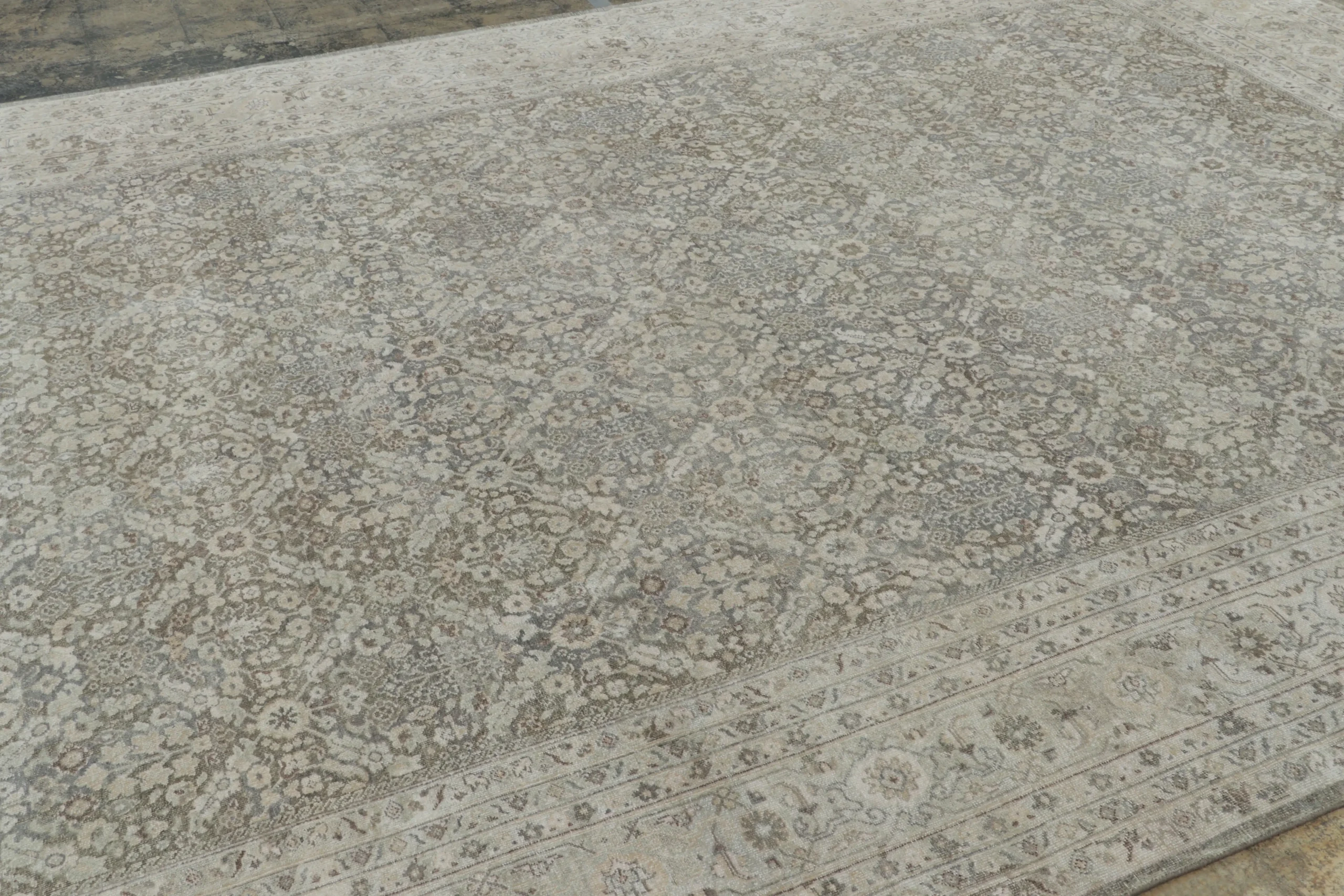 Rug & Kilim’s Persian Inspired Rug