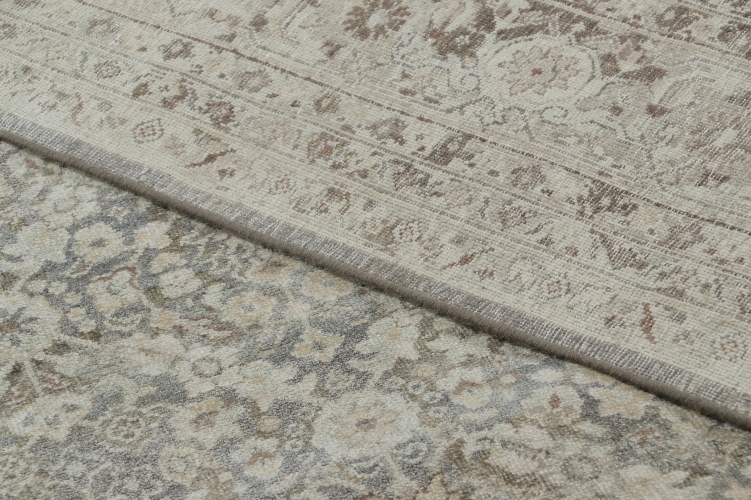 Rug & Kilim’s Persian Inspired Rug