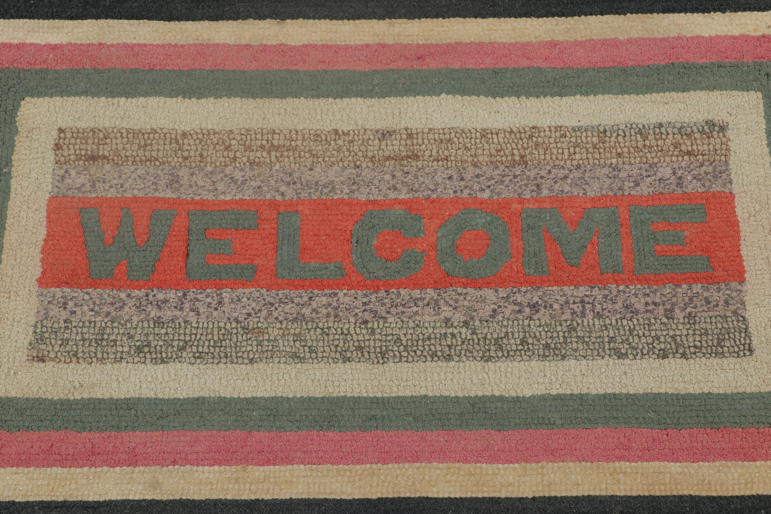 Gift-Size Hooked Rug