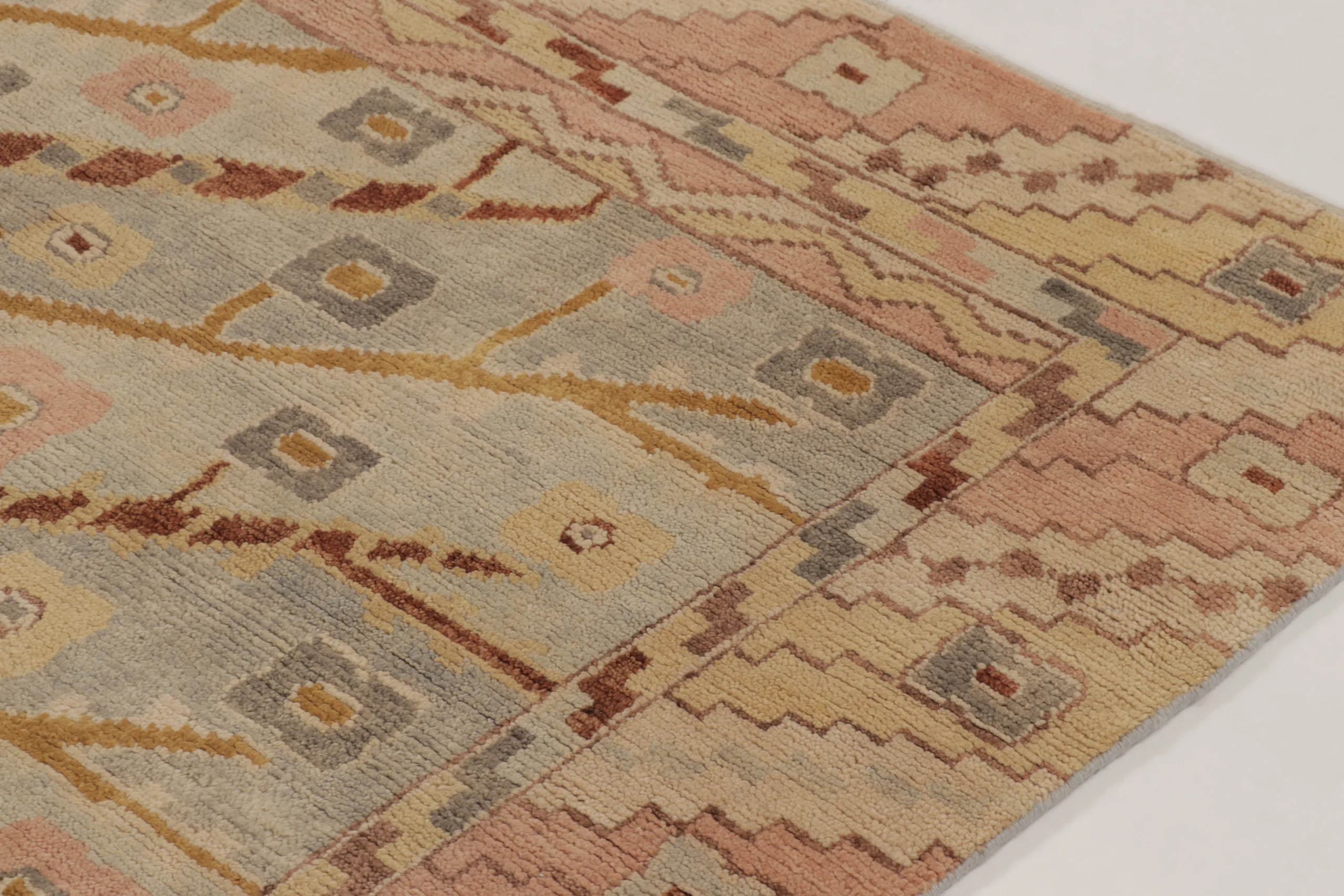 Modern Oushak Floral Rug
