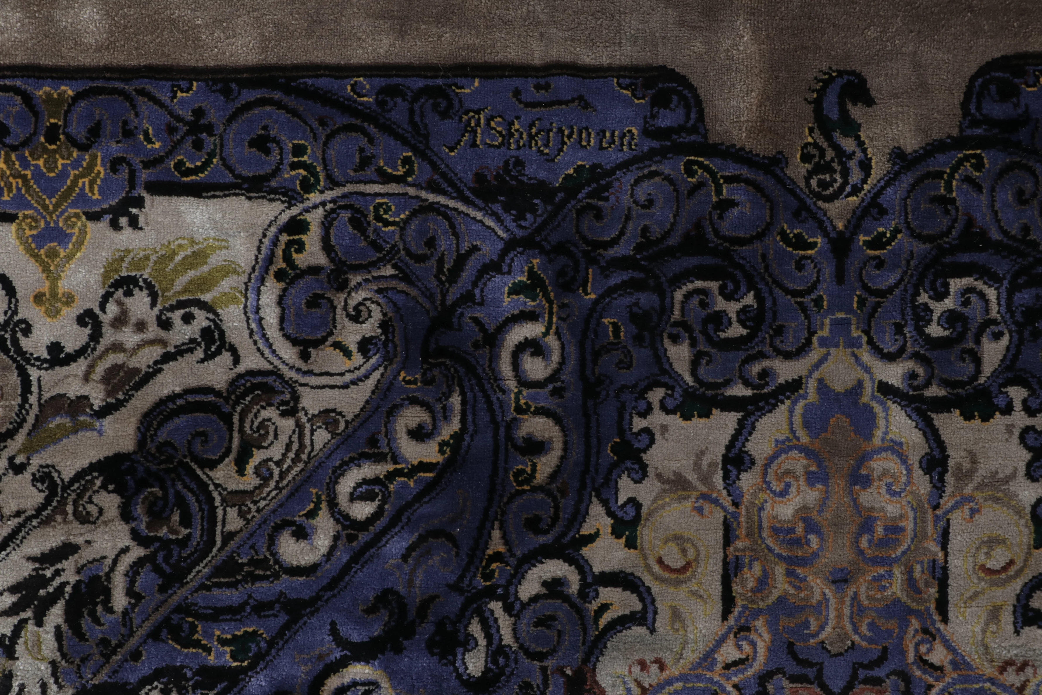 Modern Floral Medallion Rug