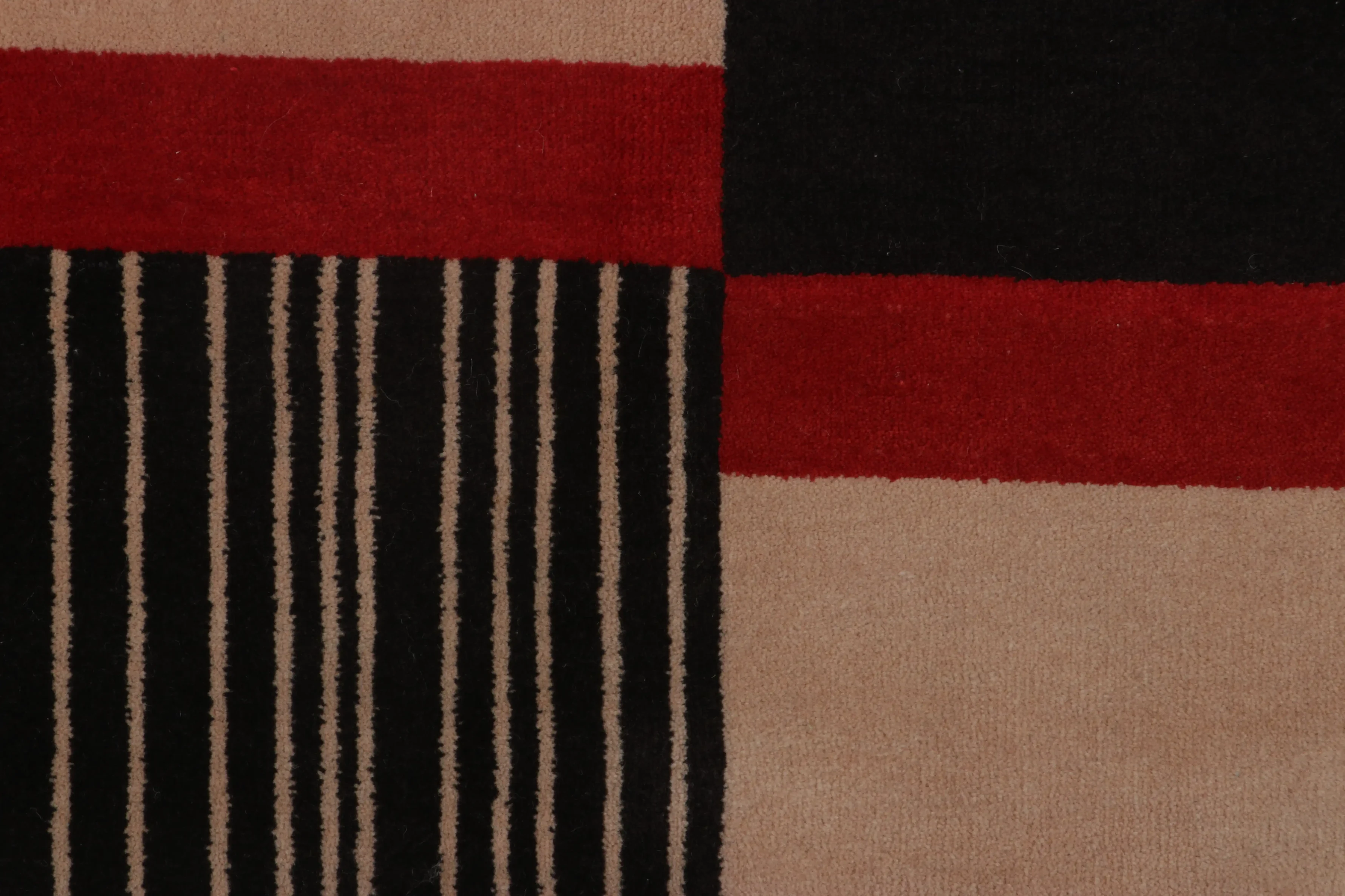Rug & Kilim’s Mid Century Modern Custom Rug Sample