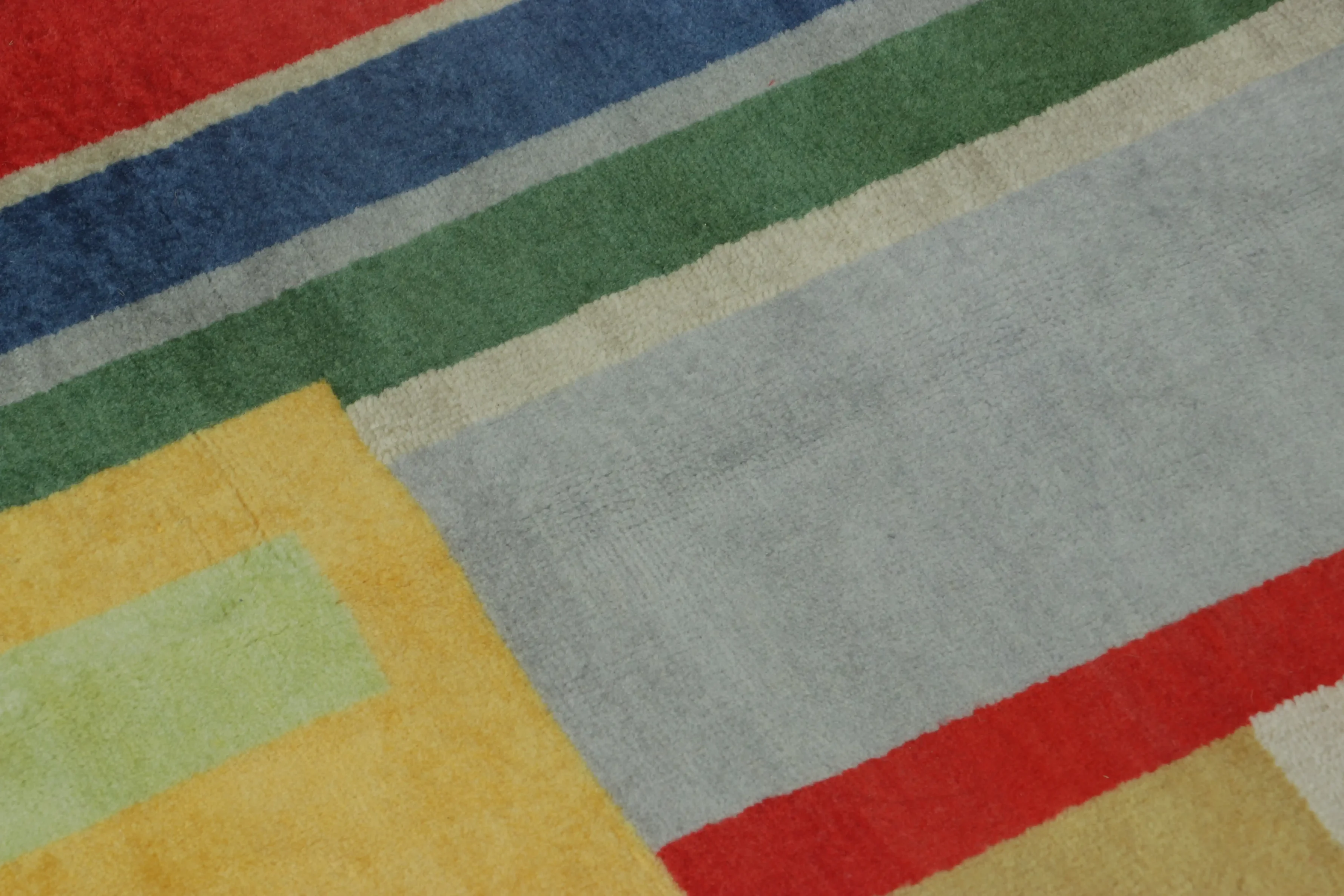 Rug & Kilim’s Mid Century Modern Custom Rug Sample