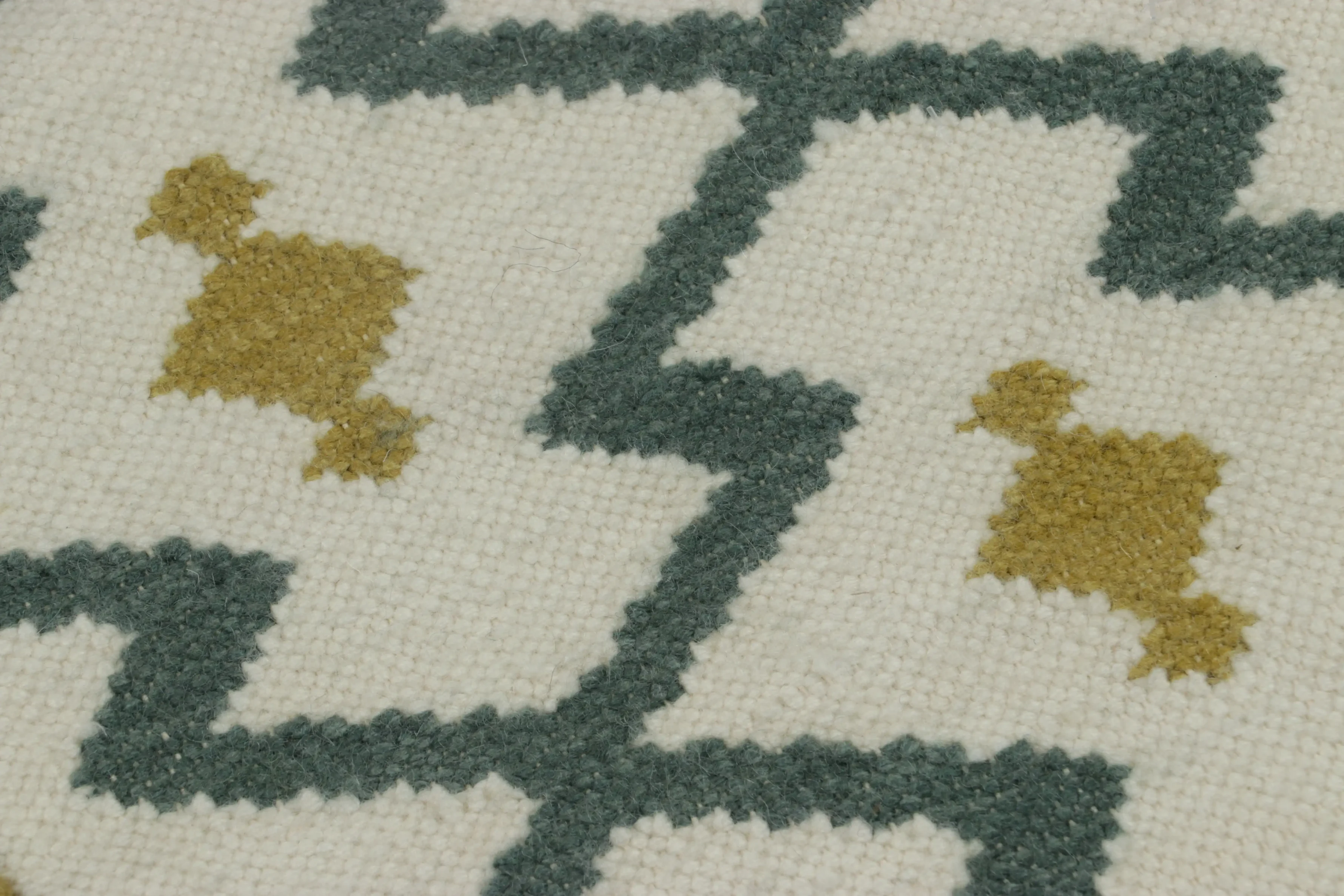 Rug & Kilim’s Dhurrie Custom Rug Sample