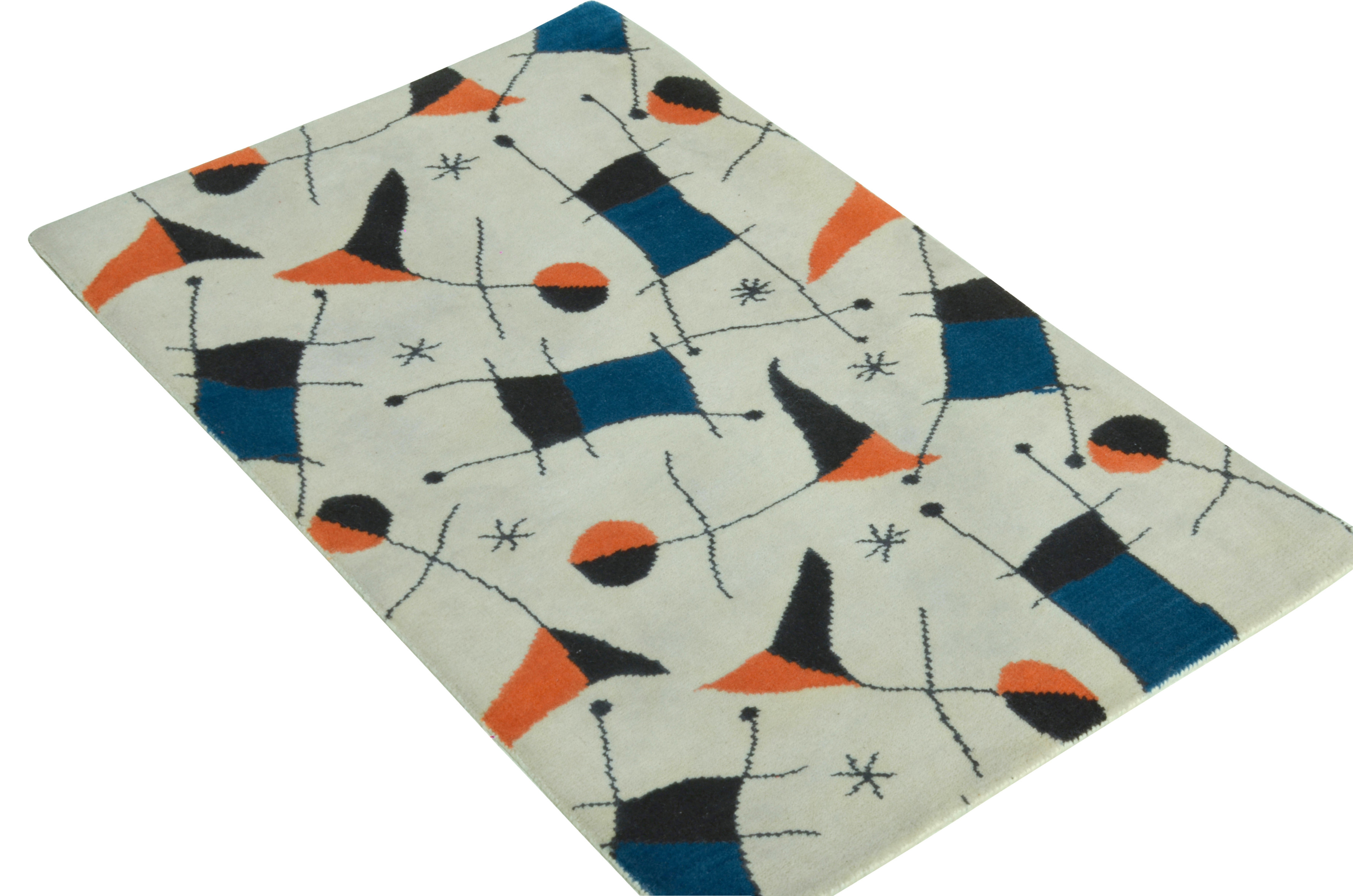 Contemporary Gift-Sized Rug