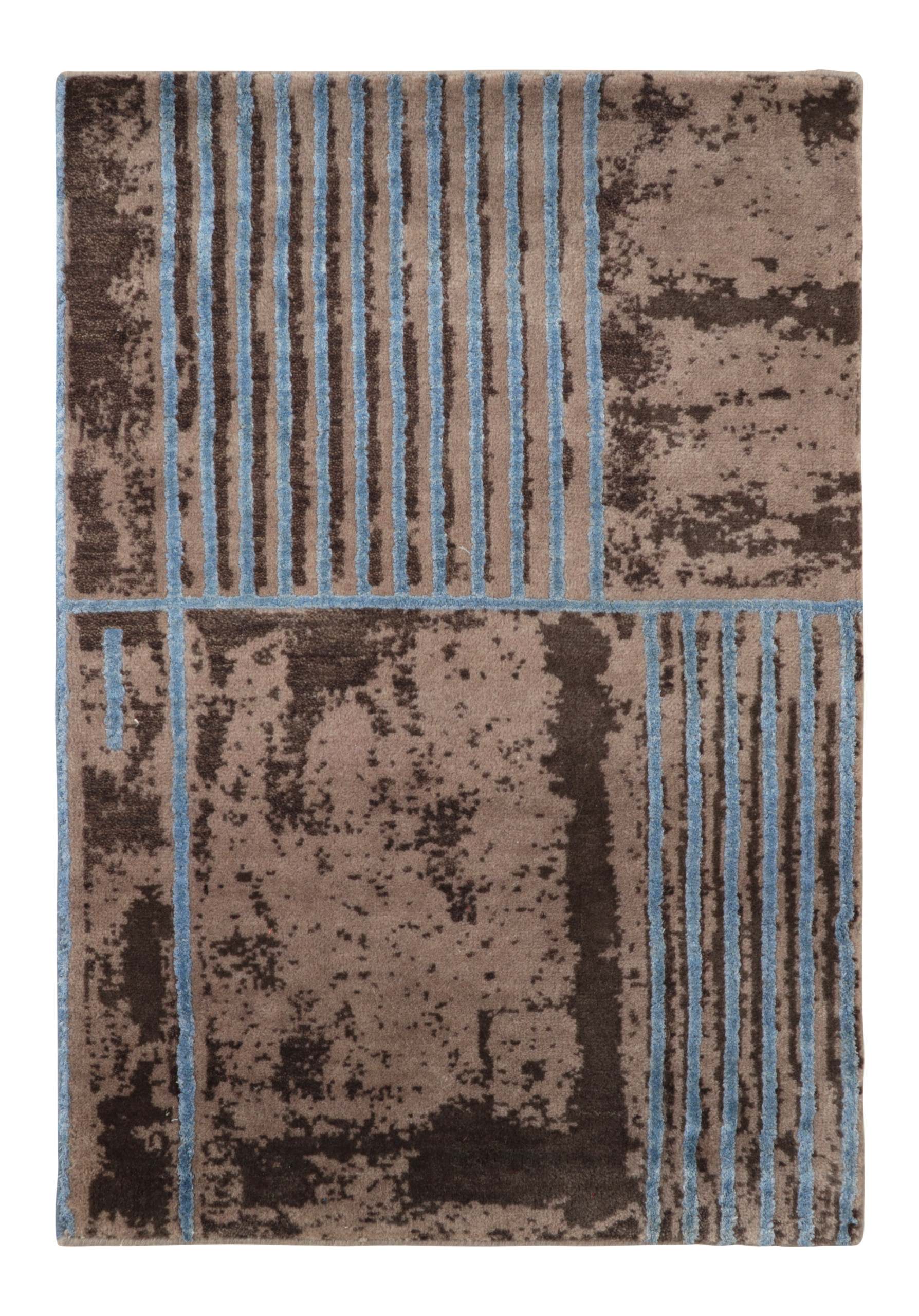 Mid Century Modern Gift Sized Rug