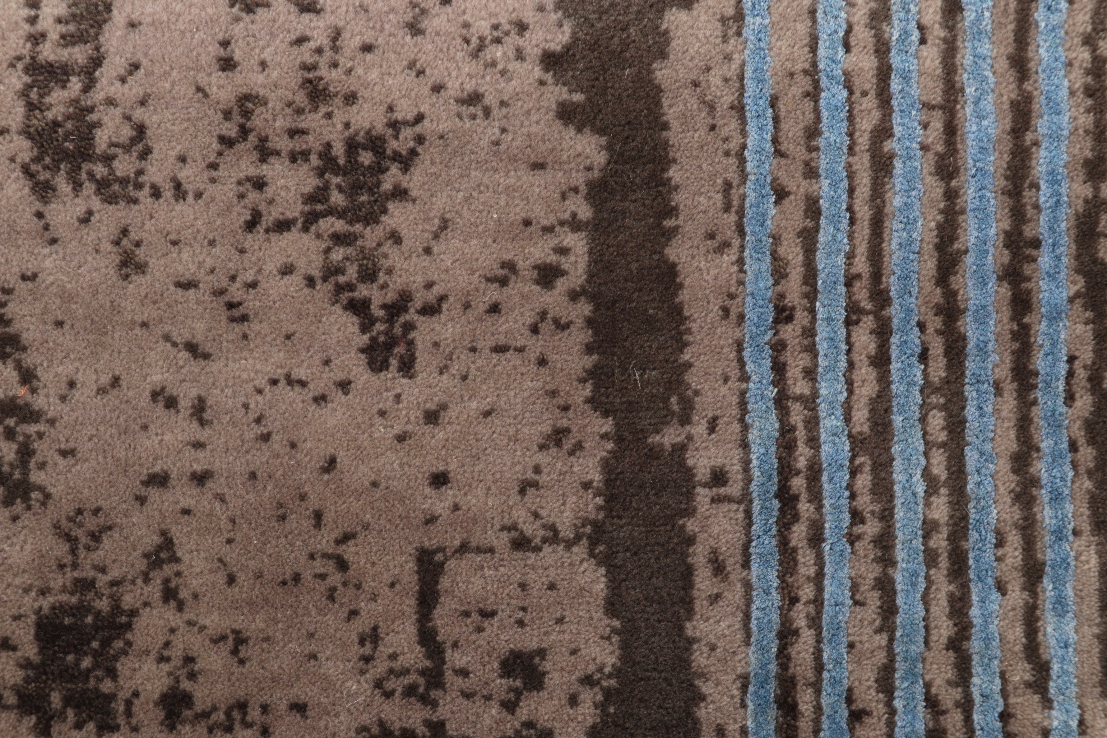 Mid Century Modern Gift Sized Rug