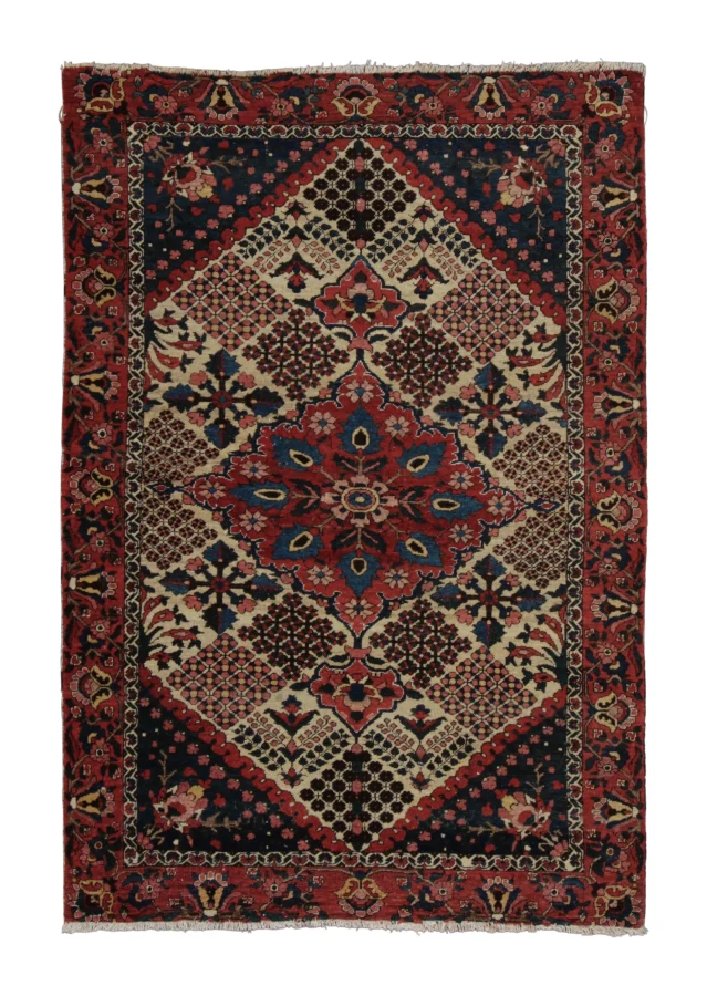 Antique Turkish Rug with Central Floral Medallion in Red & Ivory - Rug & Kilim