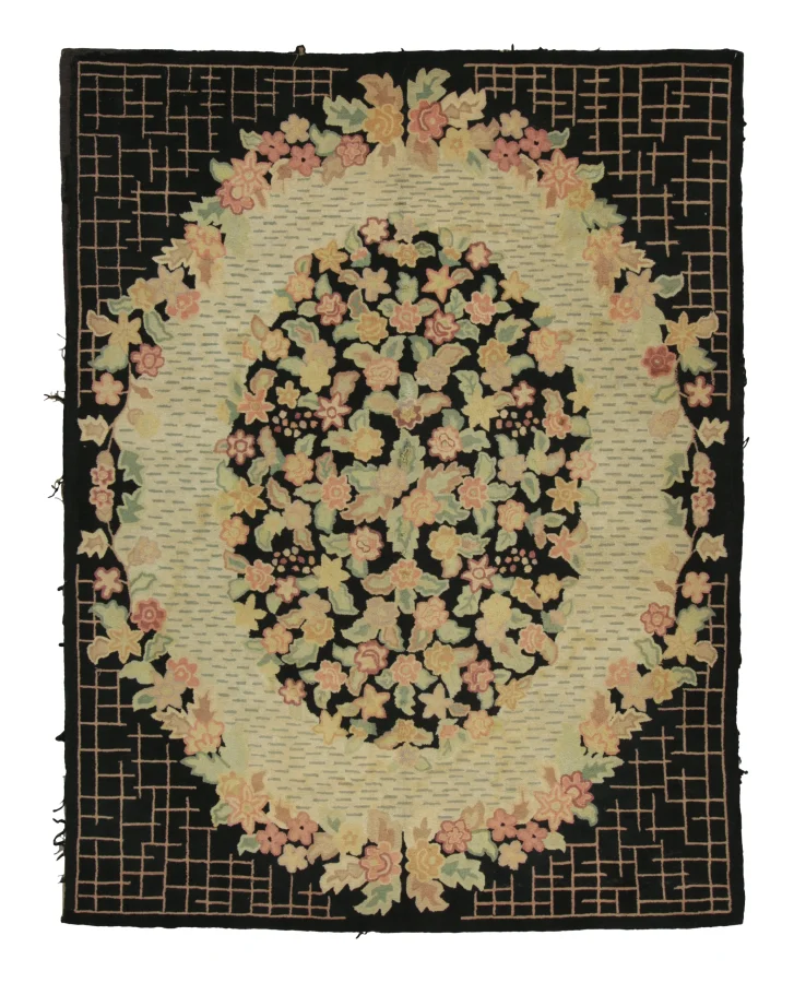 Antique American Hooked Rug with Oval Floral Medallion Design - Rug & Kilim