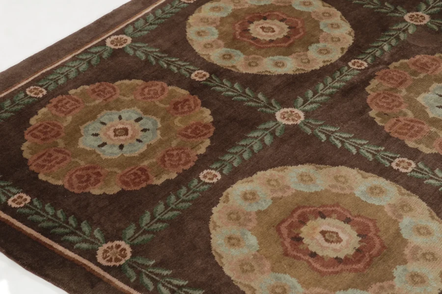 Oversized Contemporary Rug