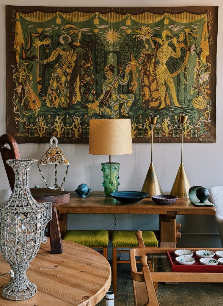 As seen in AD, Designed by Conor Burke (Gallery Folly), Photographed by Daniel Seung Lee, featuring Rug & Kilim’s tapestry As seen in AD, Designed by Conor Burke (Gallery Folly), Photographed by Daniel Seung Lee, featuring Rug & Kilim’s tapestry
