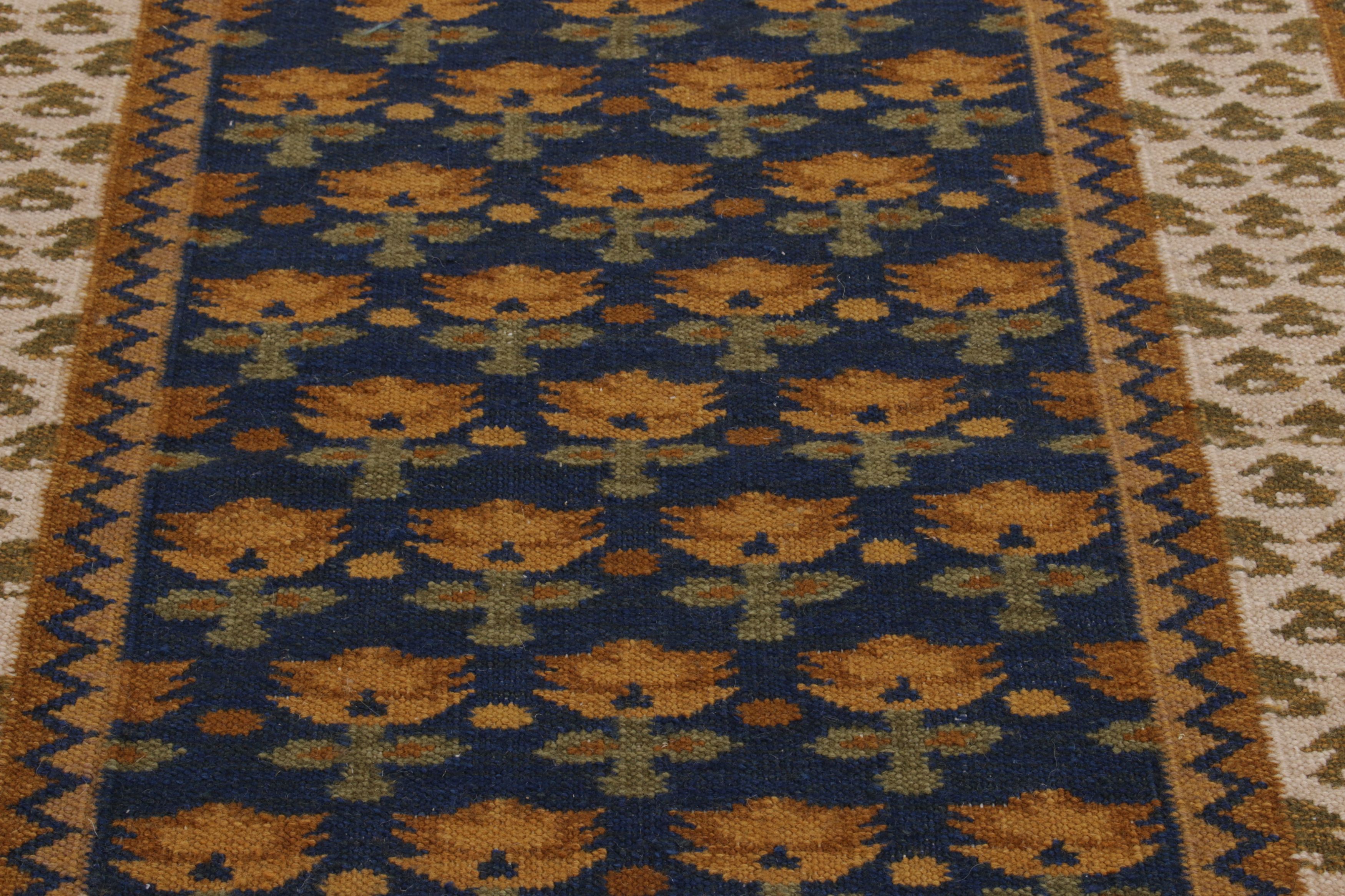 Contemporary Swedish Floral Flatweave Runner