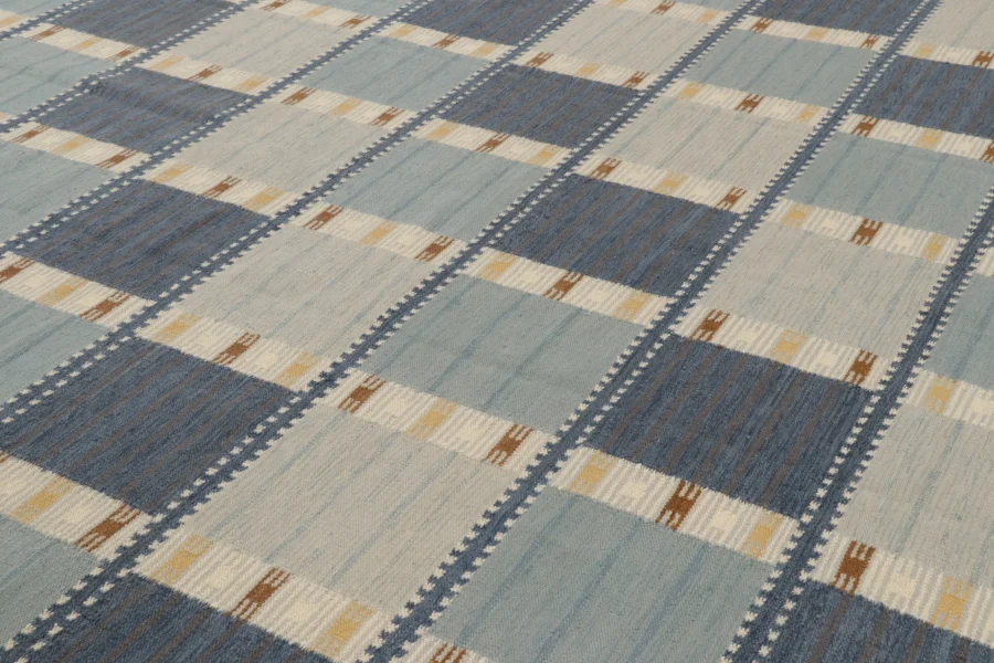 Oversized Scandinavian Geometric Rug