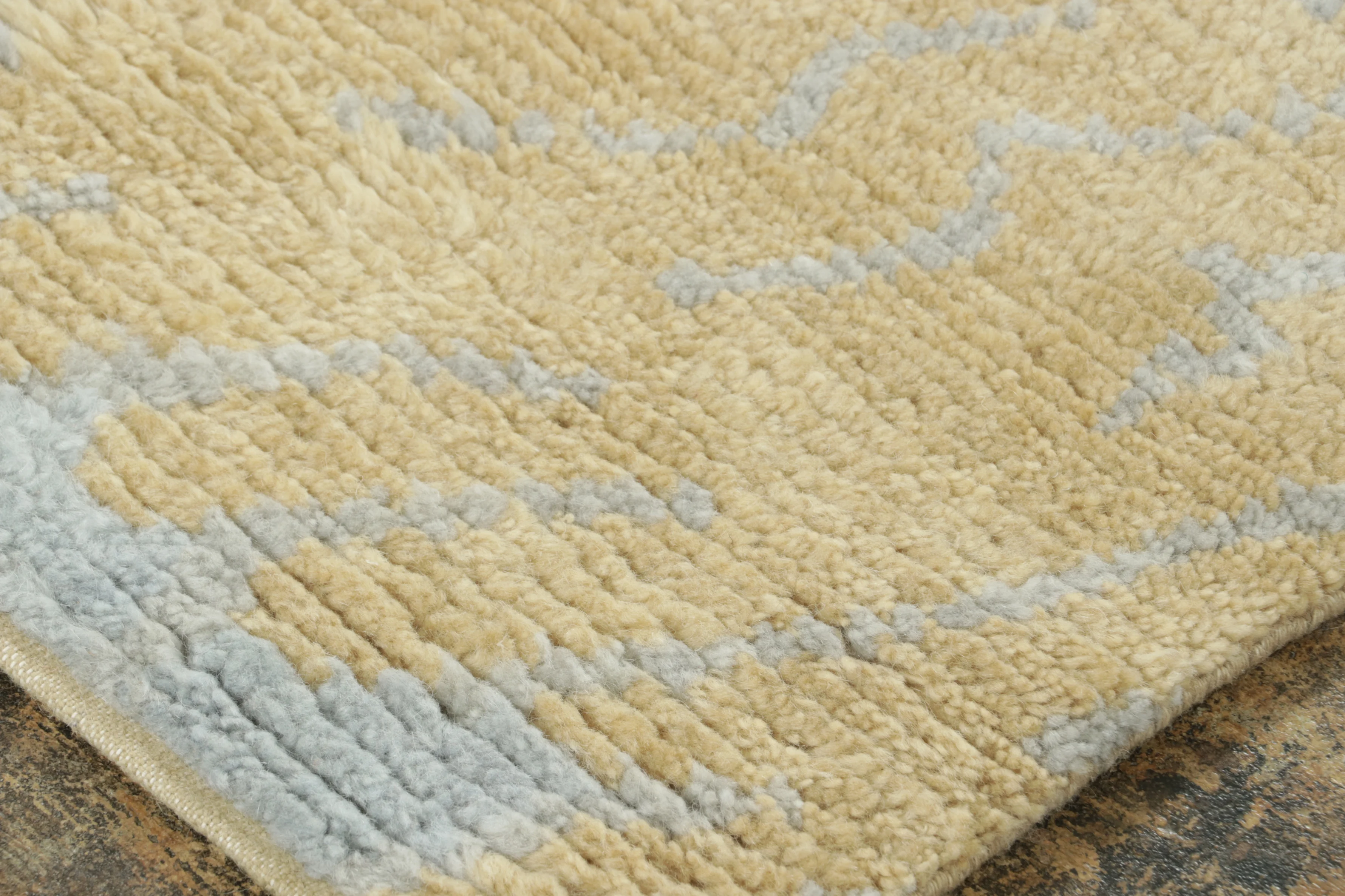 Contemporary Mid-Century Modern Rug