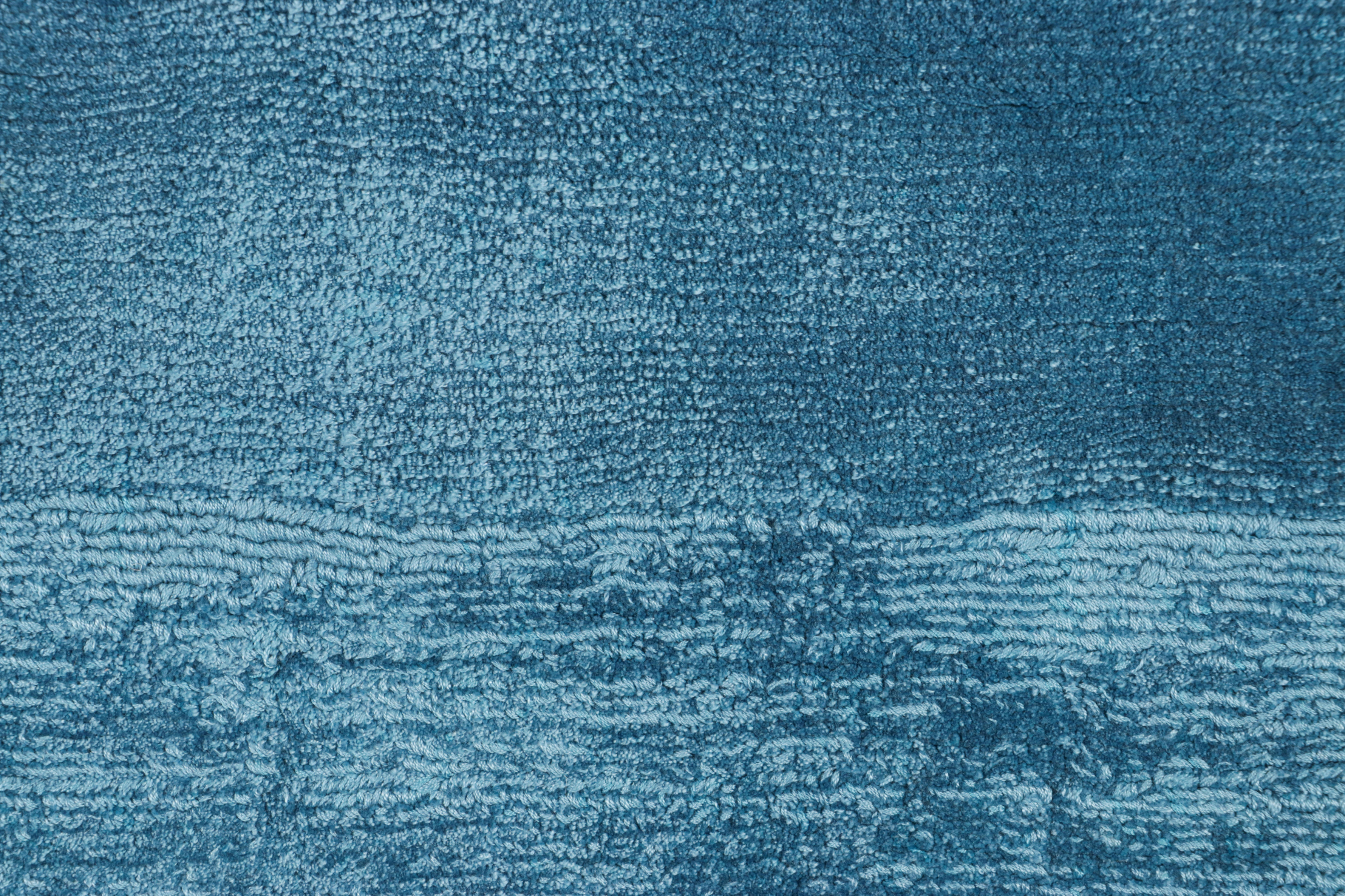Rug & Kilim’s Contemporary Tencel Custom Rug Sample