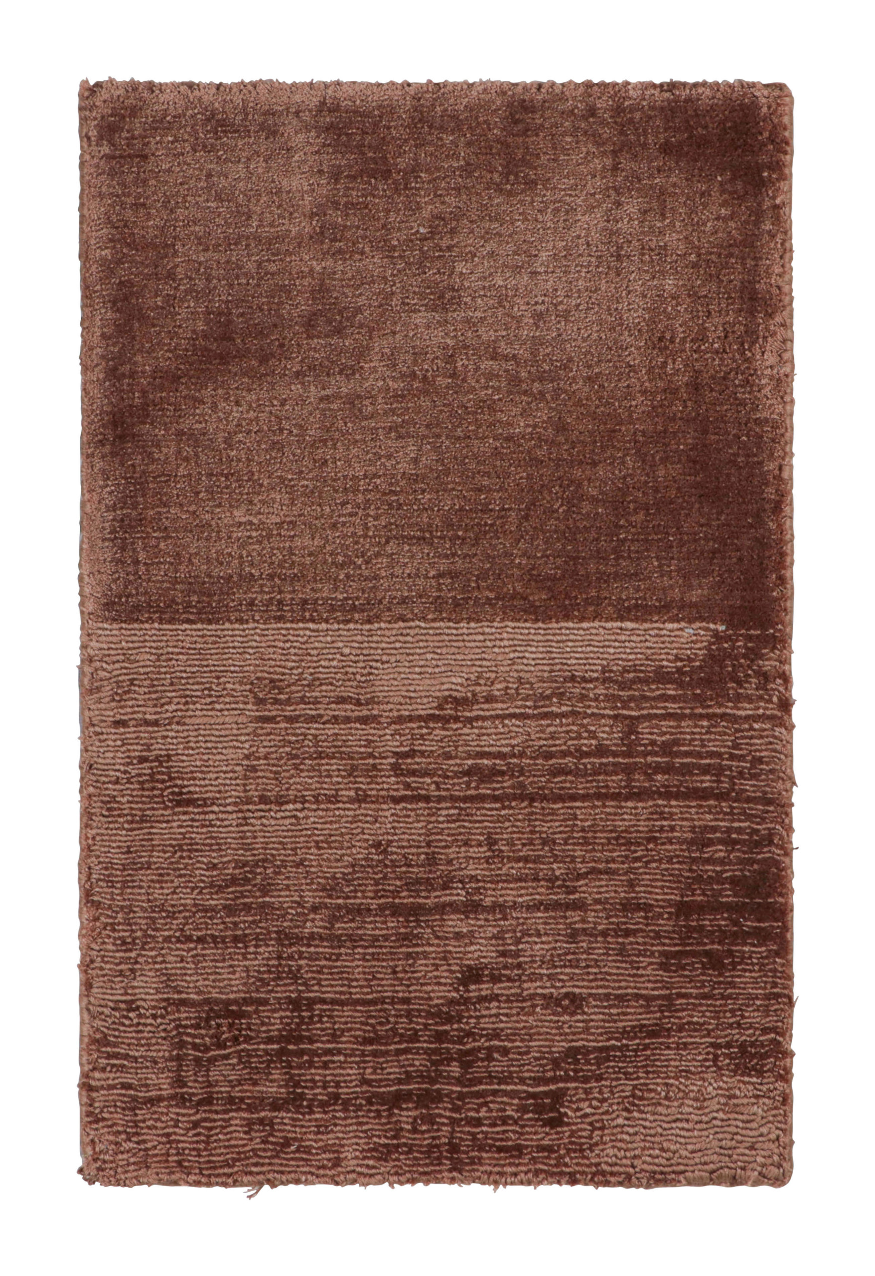Rug & Kilim’s Contemporary Tencel Custom Rug Sample